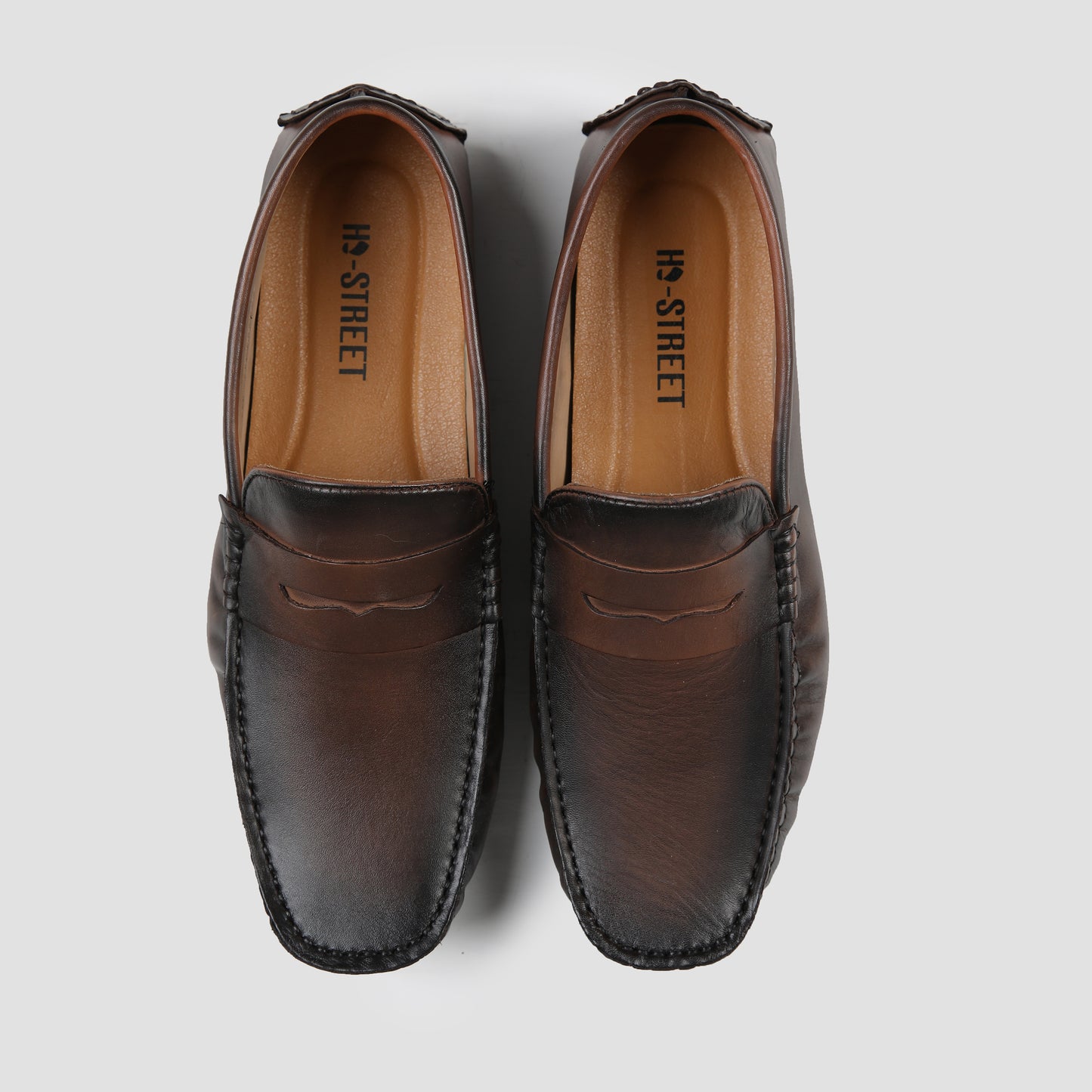 difference between loafers and moccasins