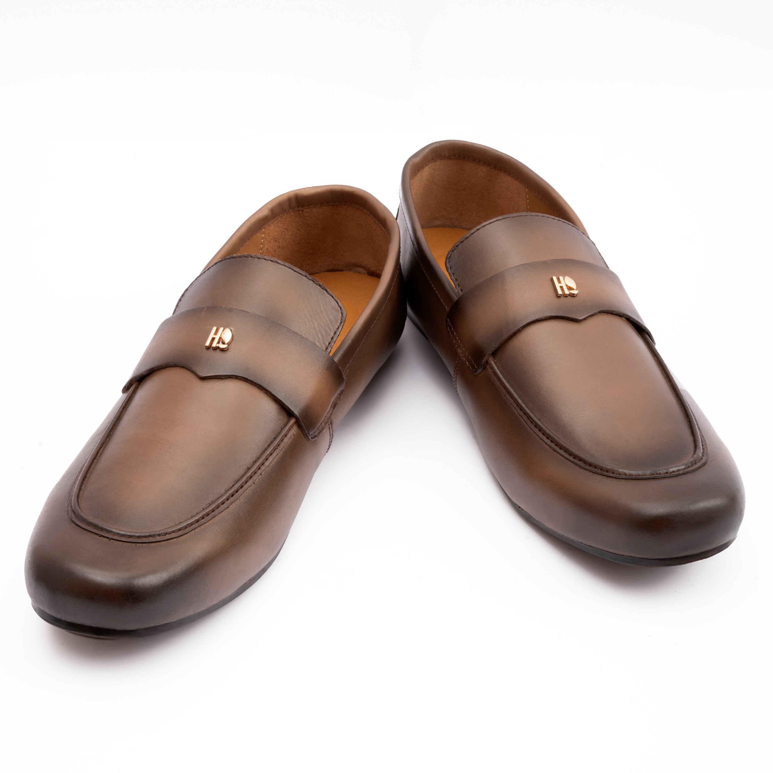 SOFT LEATHER SHADED TOE MOCCASINS