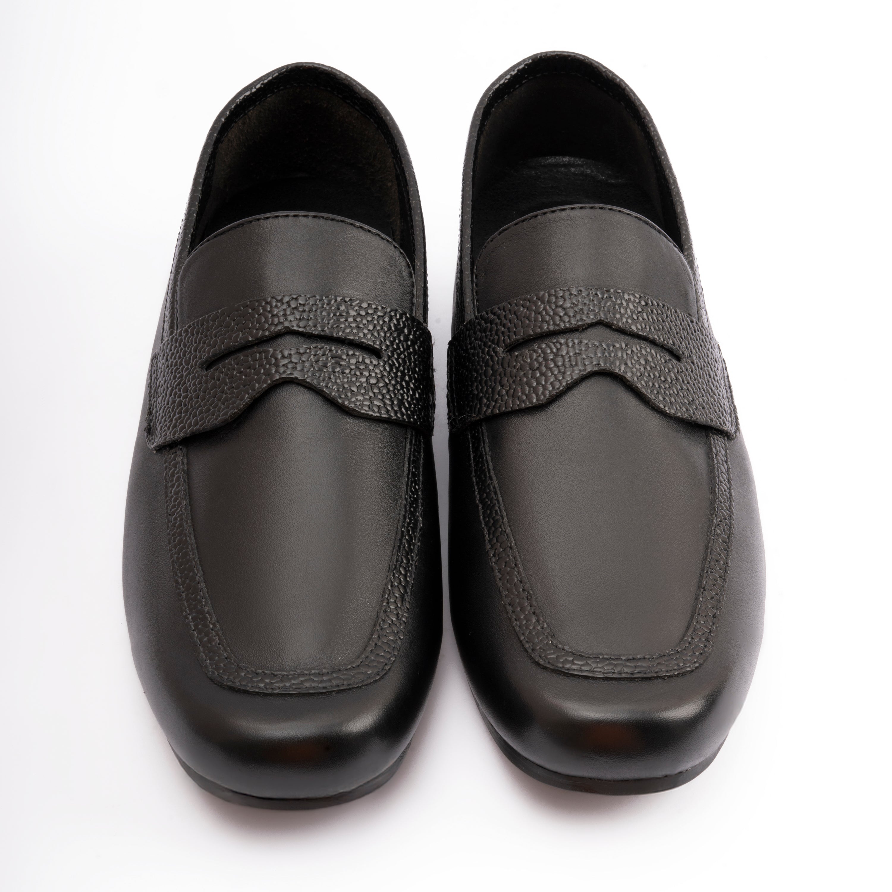 BLACK ANILINE LEATHER MOCCASIN