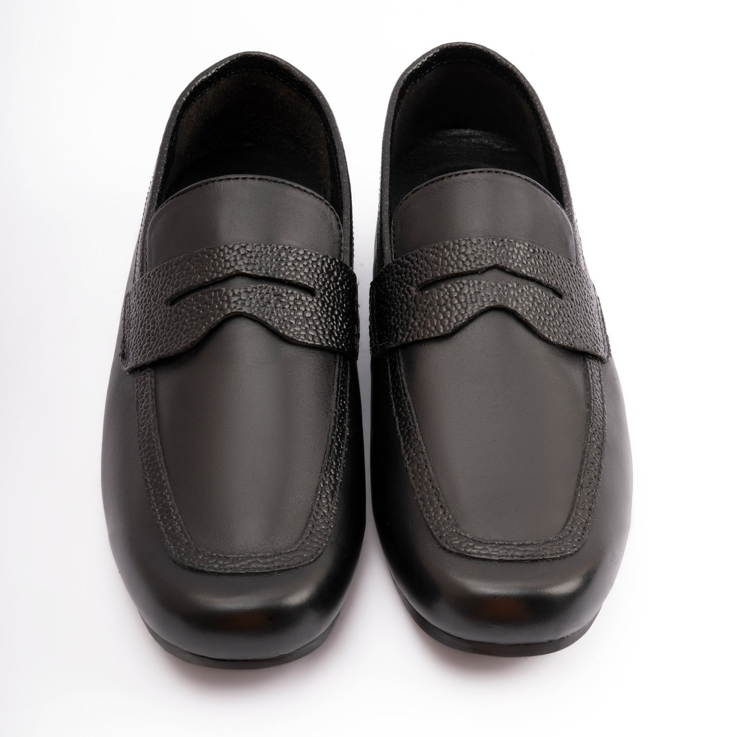 BLACK ANILINE LEATHER MOCCASIN