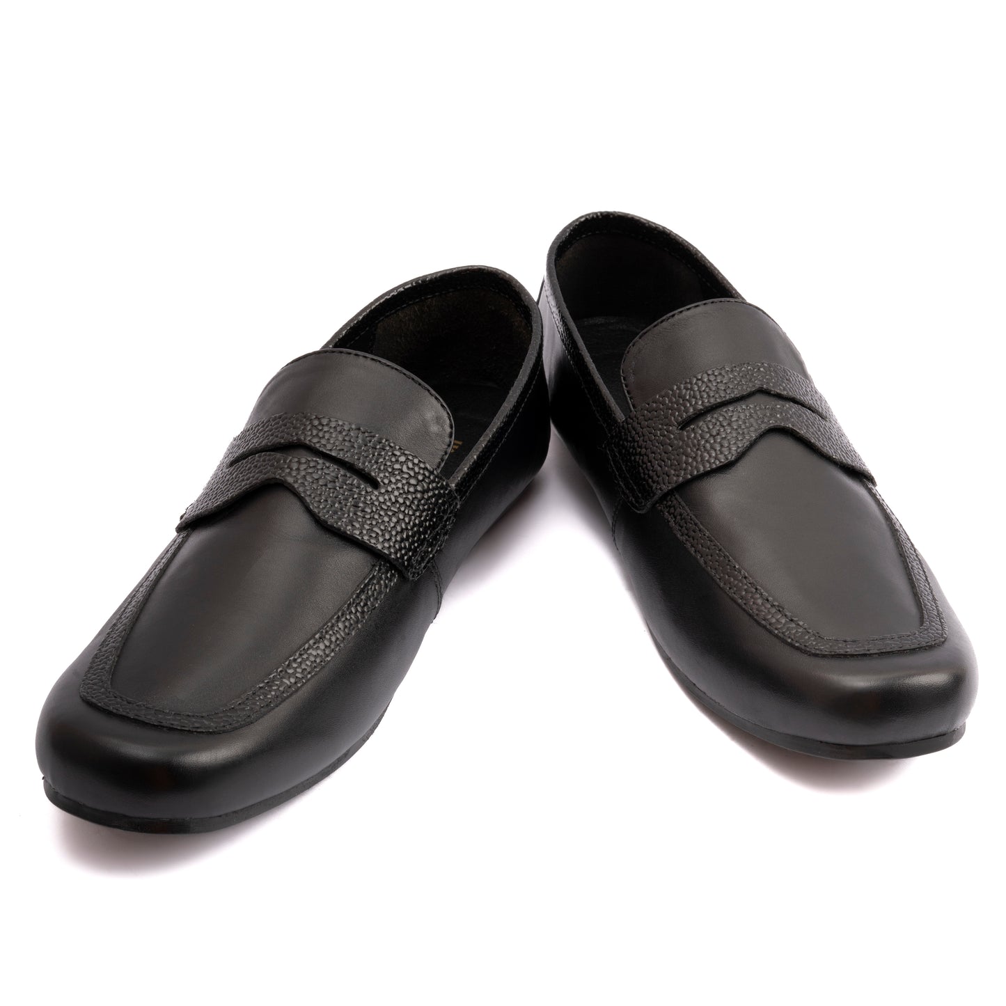 BLACK ANILINE LEATHER MOCCASIN