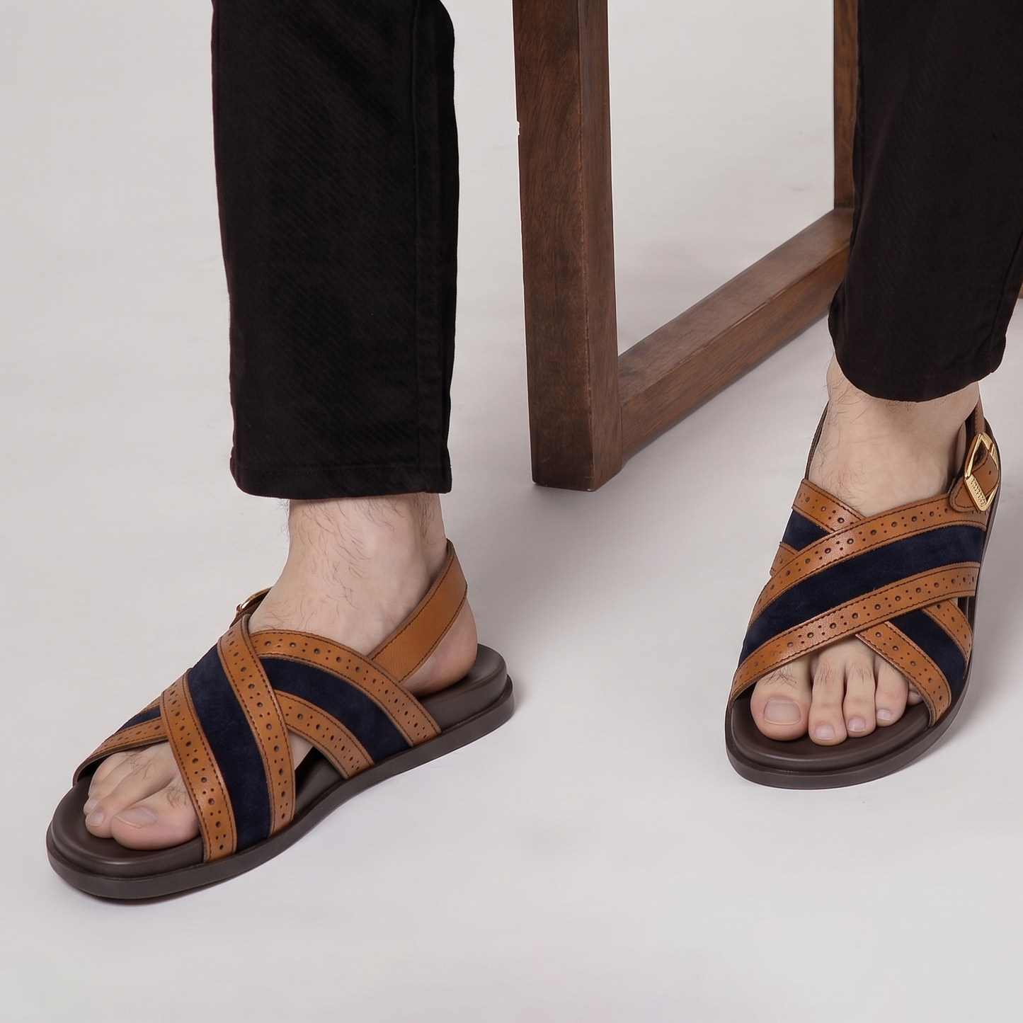 MULTI PIECE LEATHER SANDAL