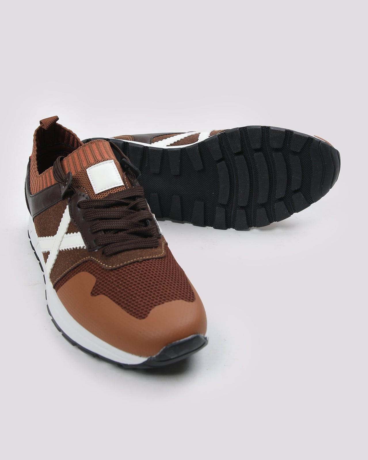 online sports shoes for men