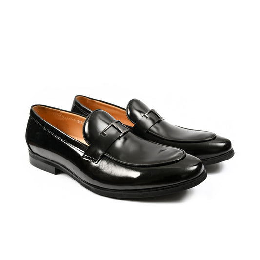 BLACK PATENT BUCKLE SHOES