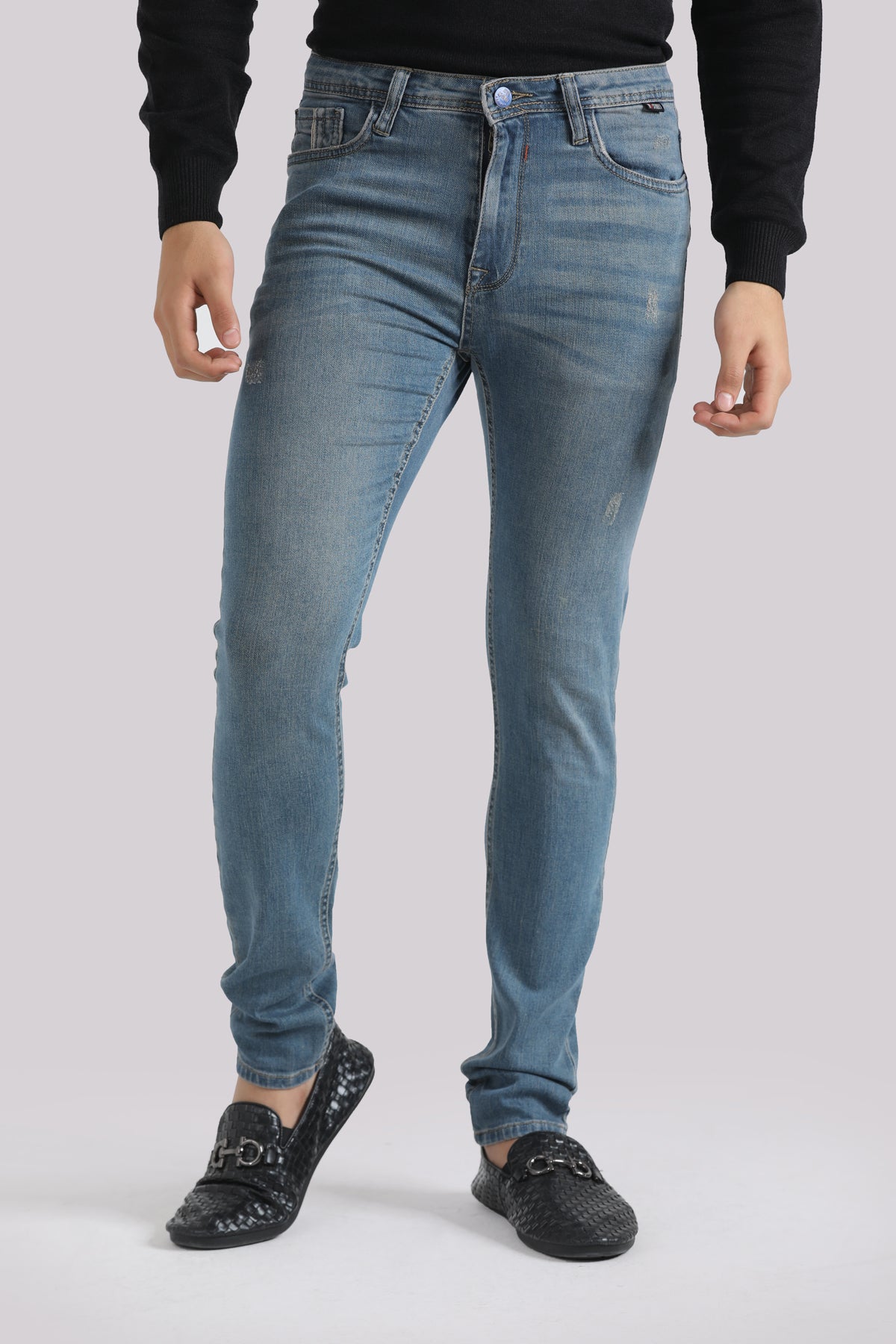 RIPPPED SLIM FIT JEANS