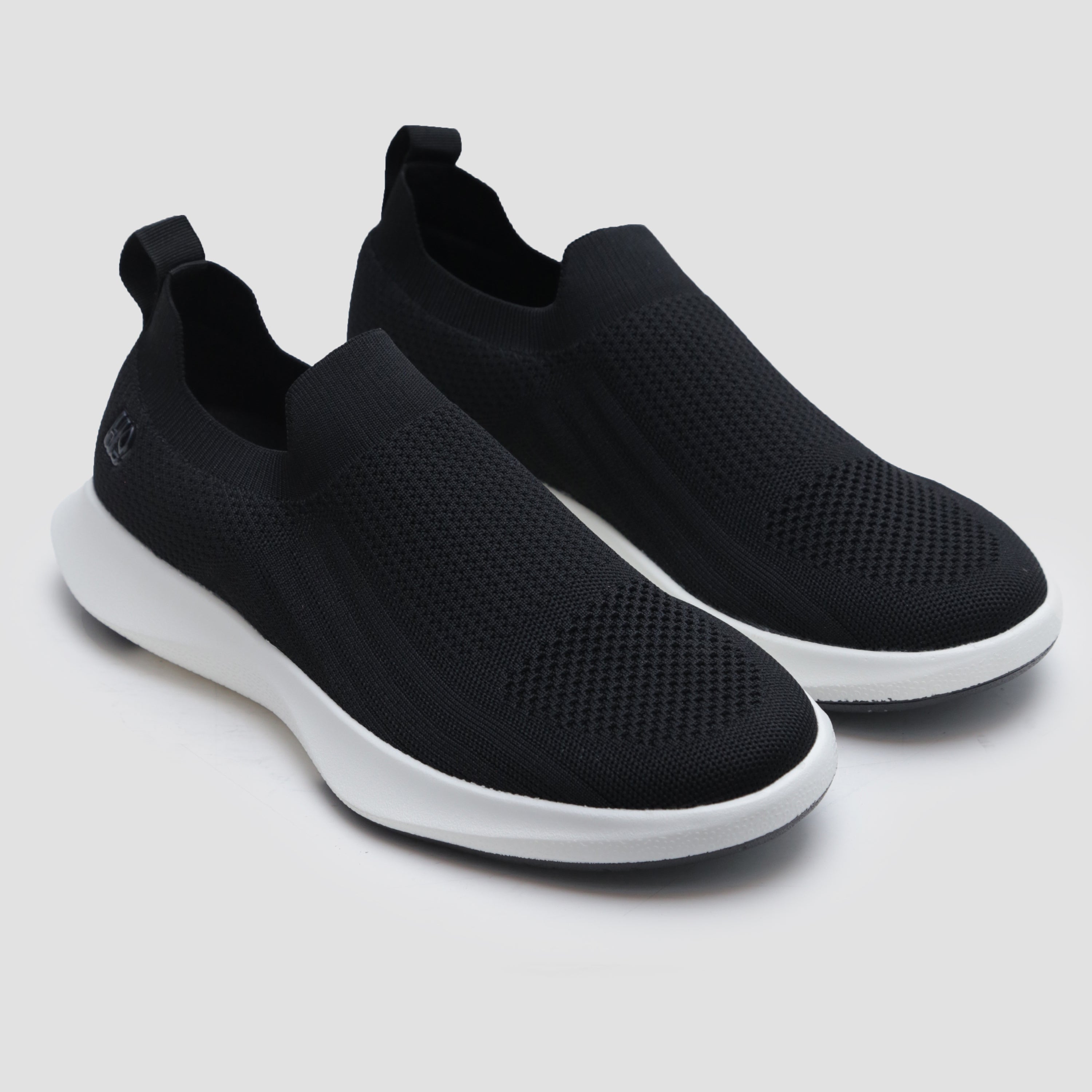 KNIT FABRIC COMFORT SNEAKER