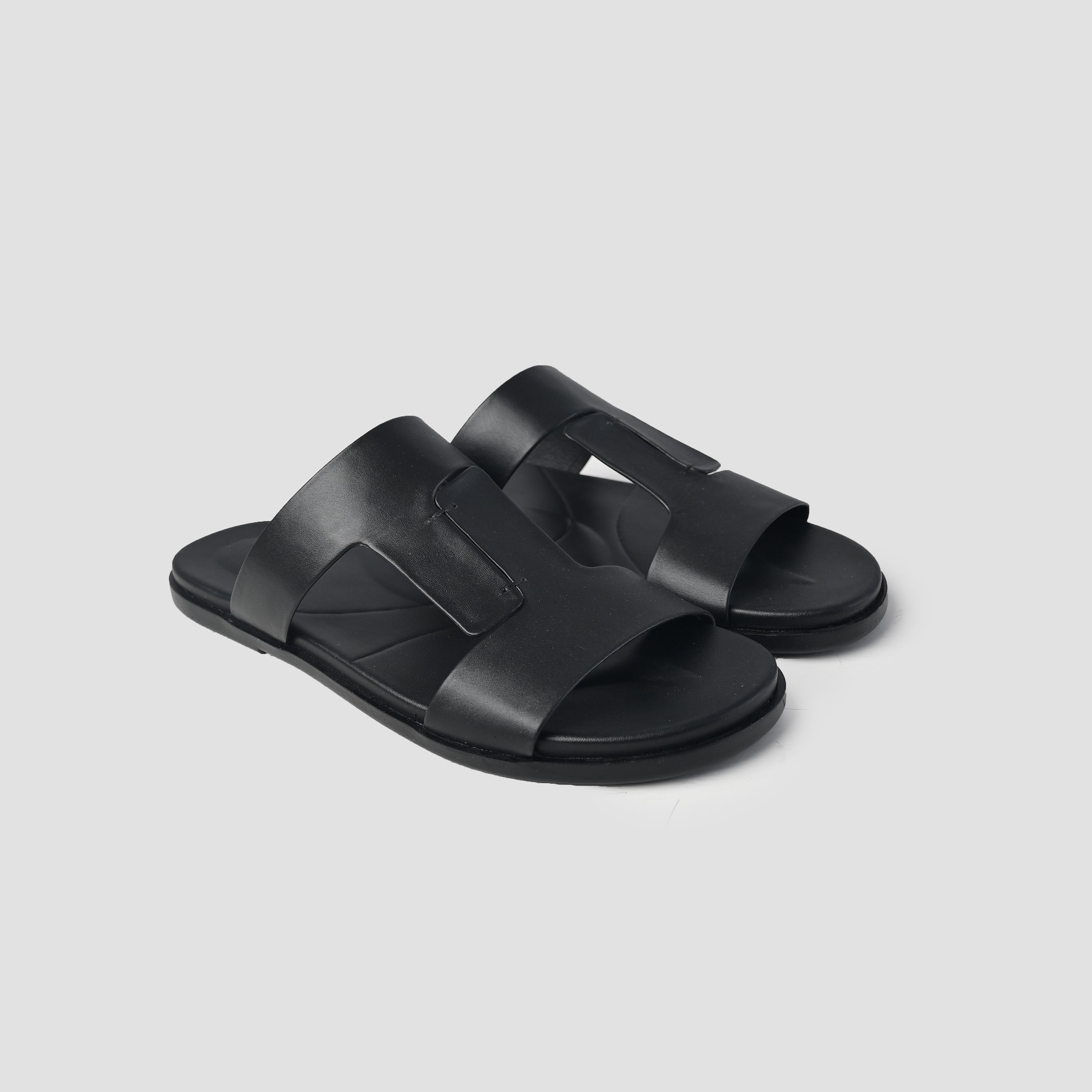 BLACK LEATHER COMFORT SLIPPER