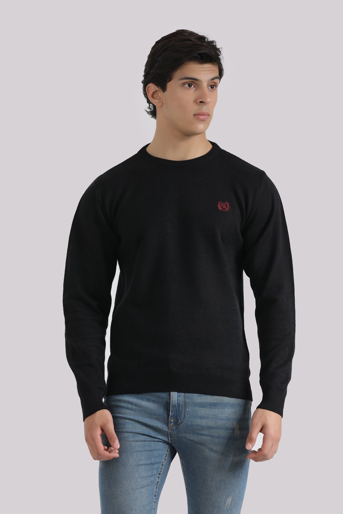 BLACK CREW NECK SWEATER