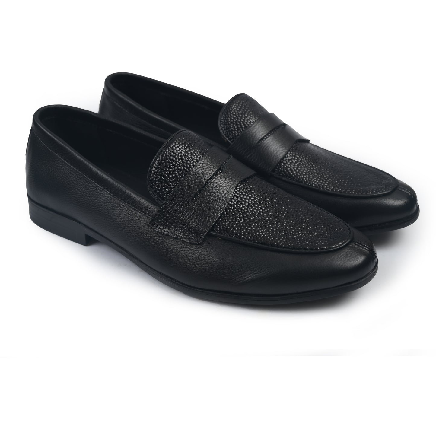 BLACK TEXTURED LEATHER SHOES