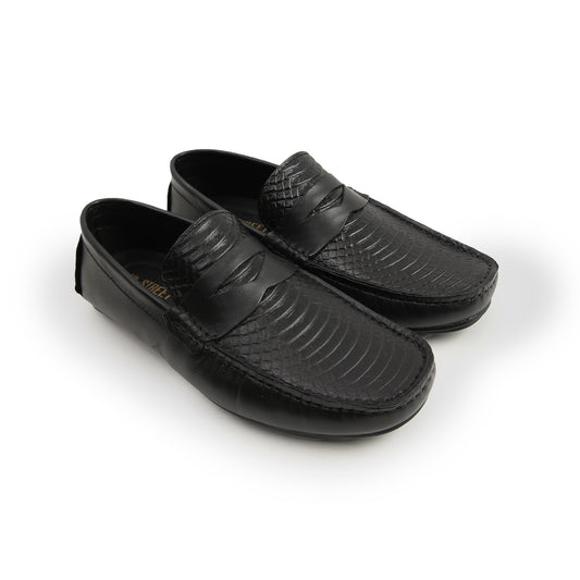 BLACK TEXTURED COMFY MOCCASIN