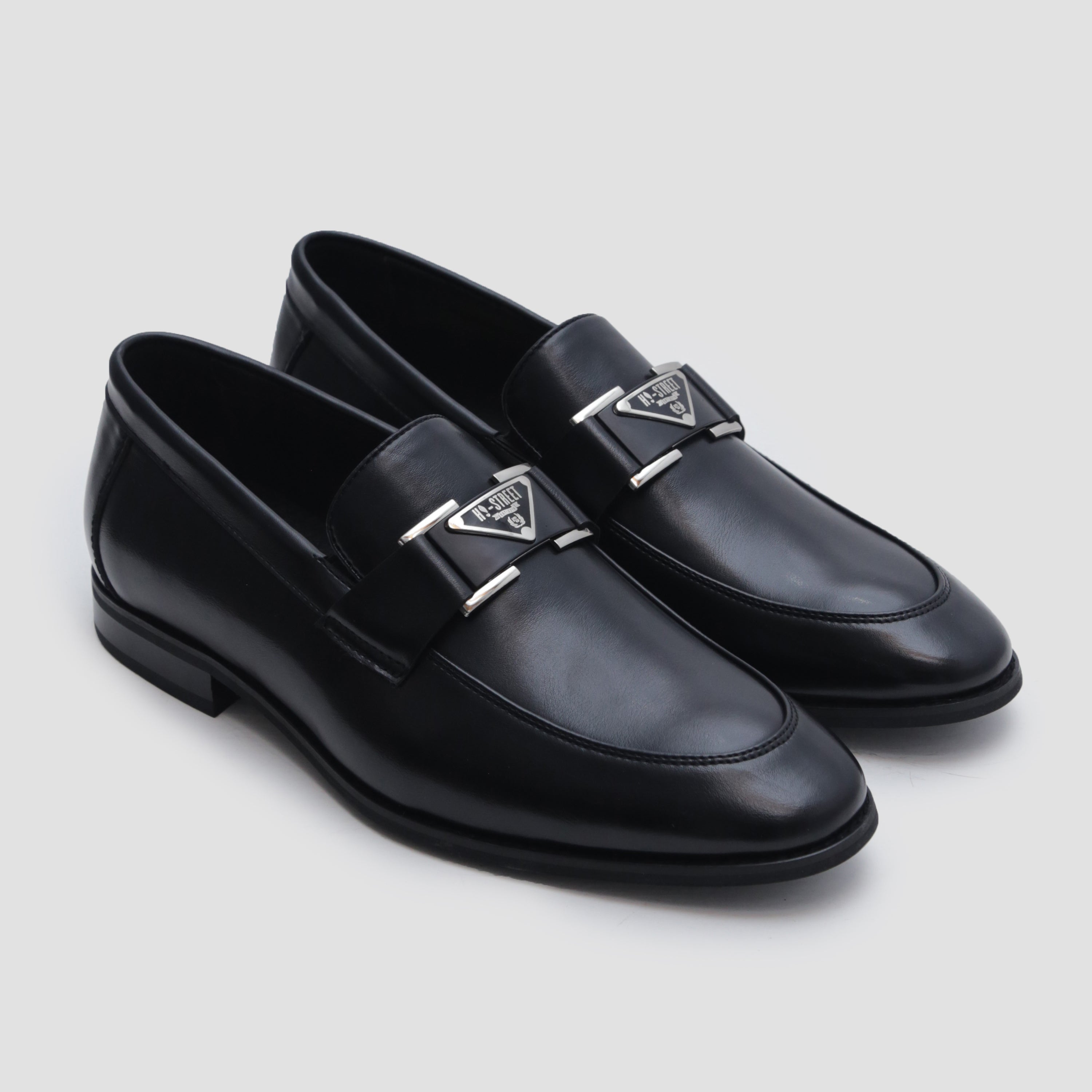 BLACK SHOES WITH BUCKLE