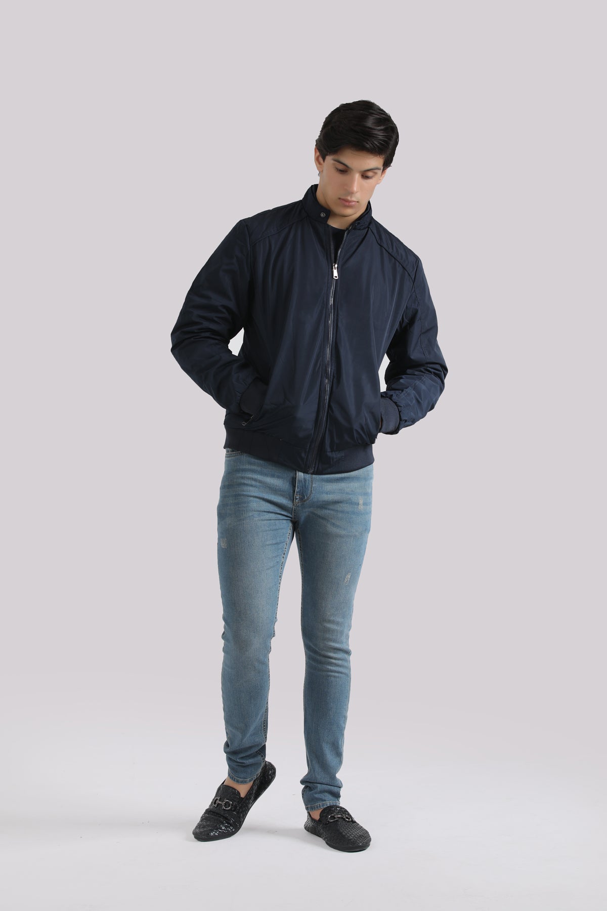 NAVY WINDBREAKER JACKET