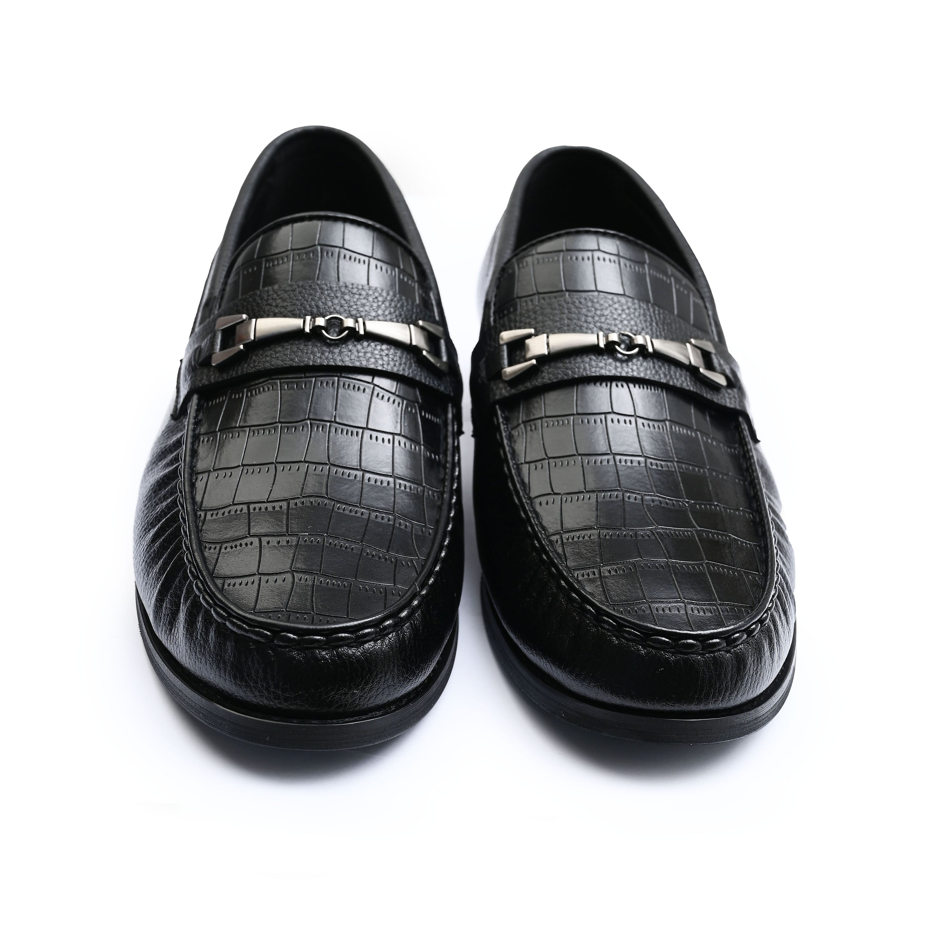 BLACK TEXTURE PLATE LOAFER