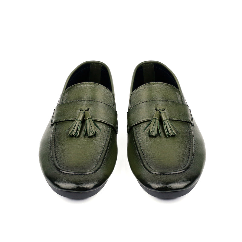 OLIVE LEATHER TASSEL LOAFER