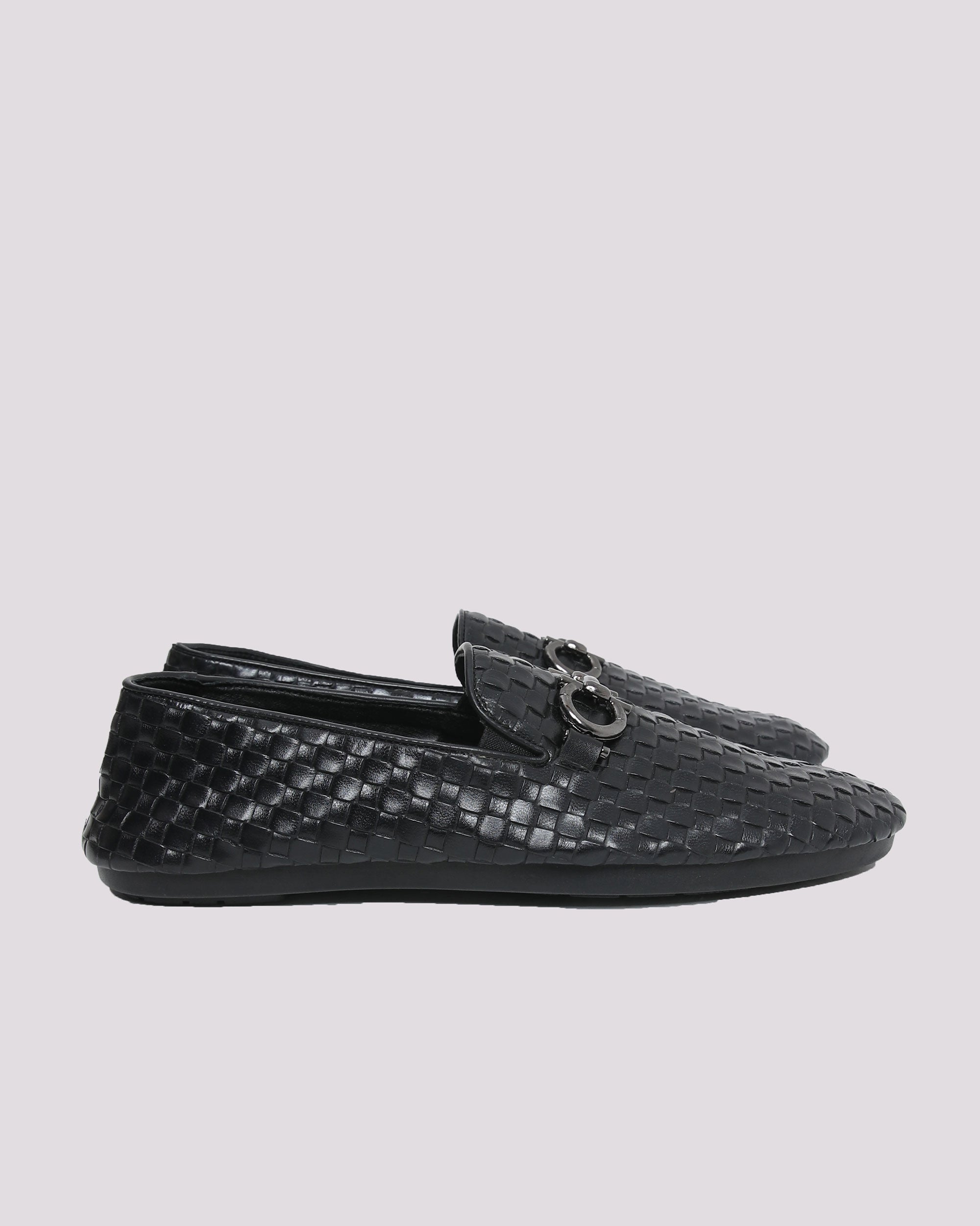 BLACK BRAIDED COMFORT MOCCASIN