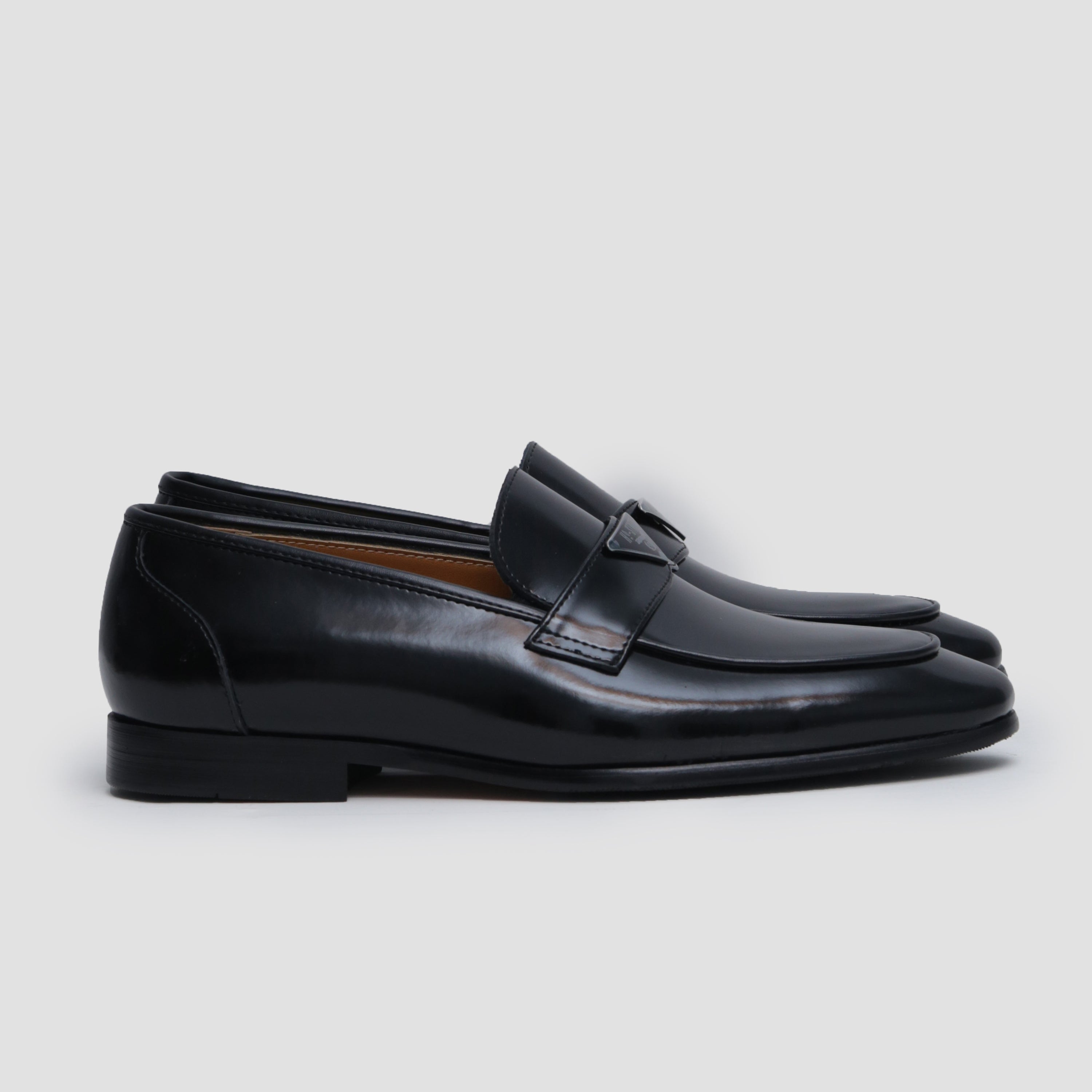 BLACK PATENT BUCKLE SHOES