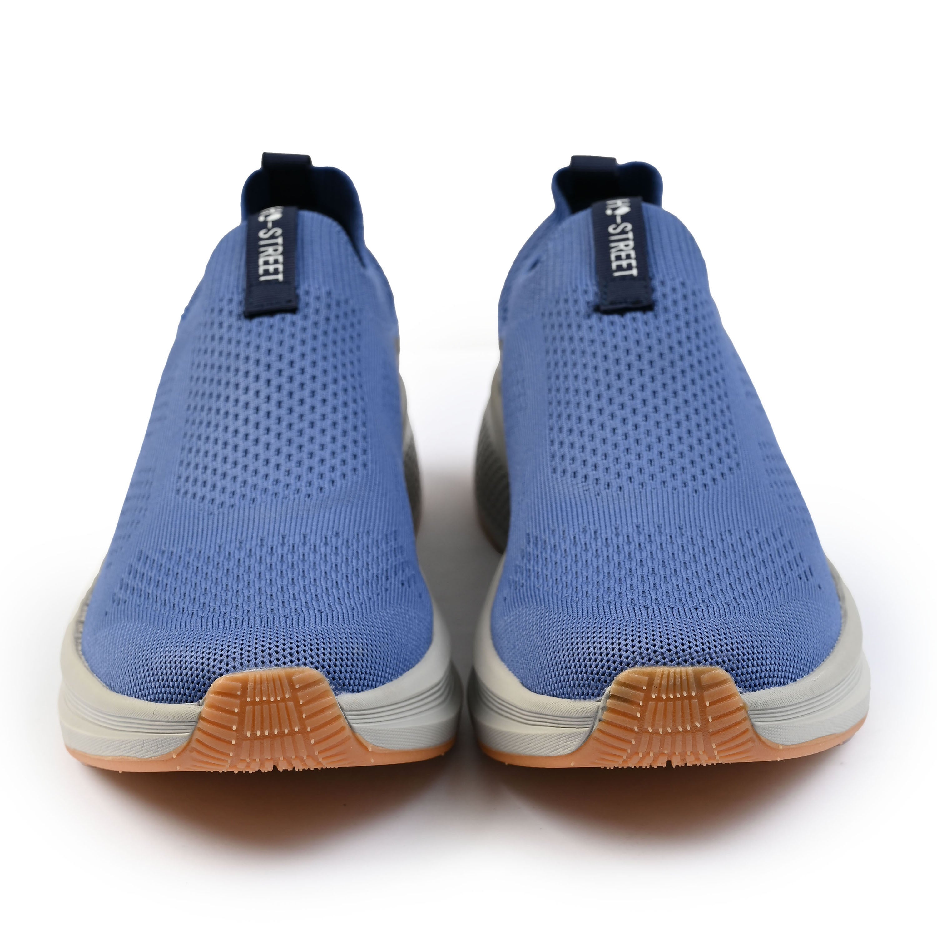 ULTRA  LIGHTWEIGHT KNITED SHOES