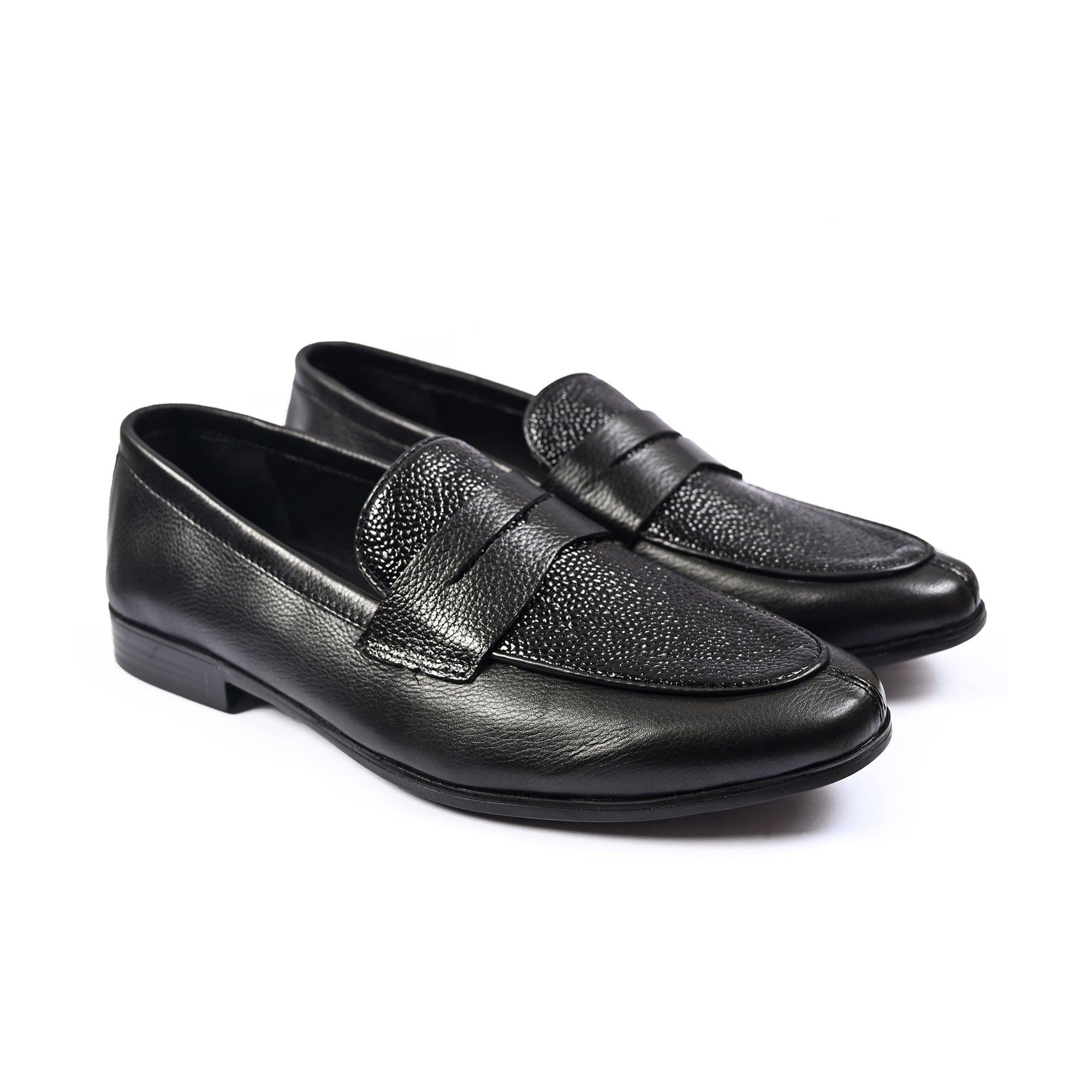 BLACK TEXTURED LEATHER SHOES