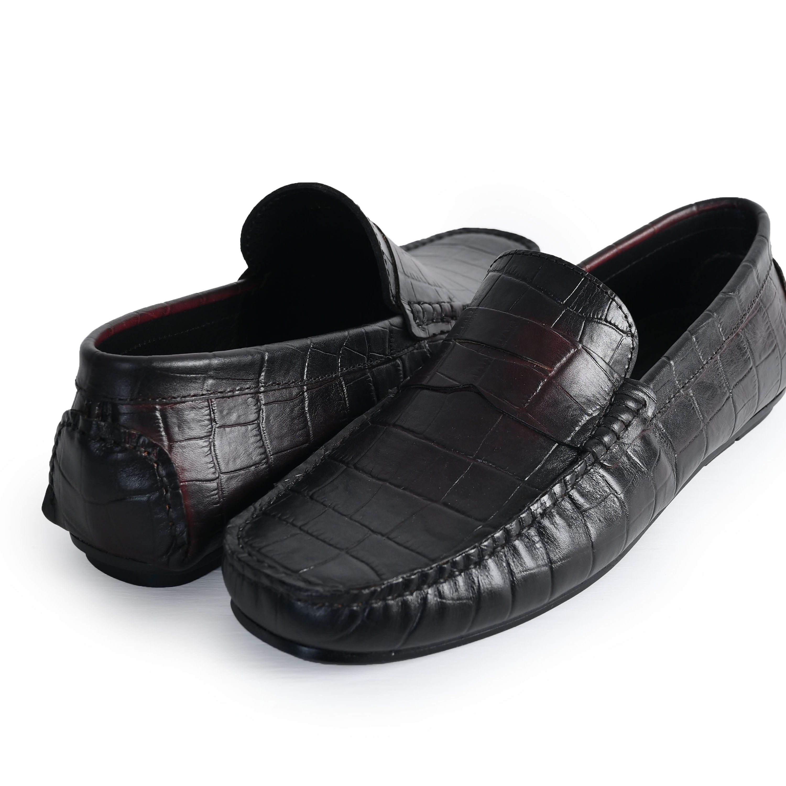 TEXTURED DRIVING LOAFER