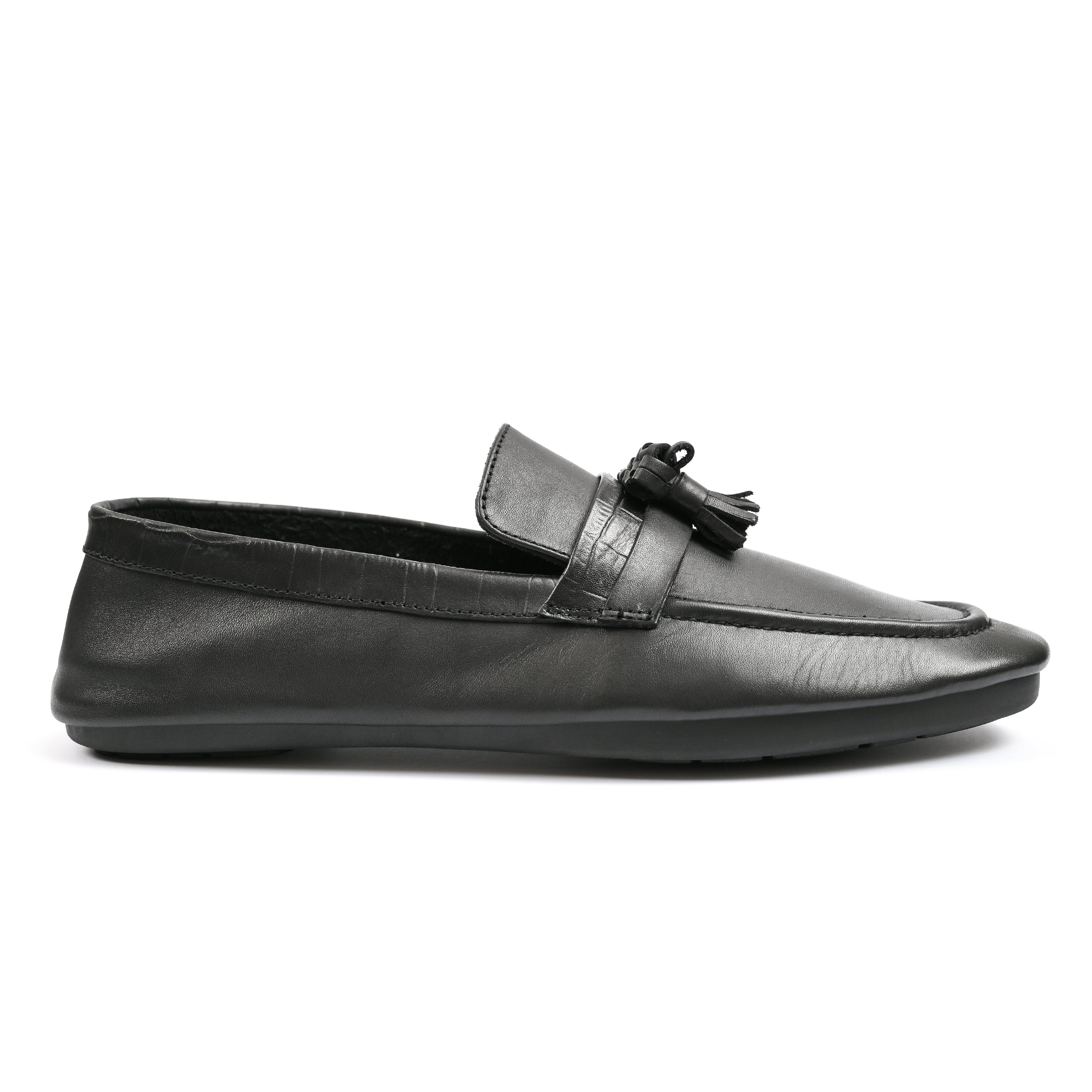 BLACK ANILINE LEATHER MOCCASIN