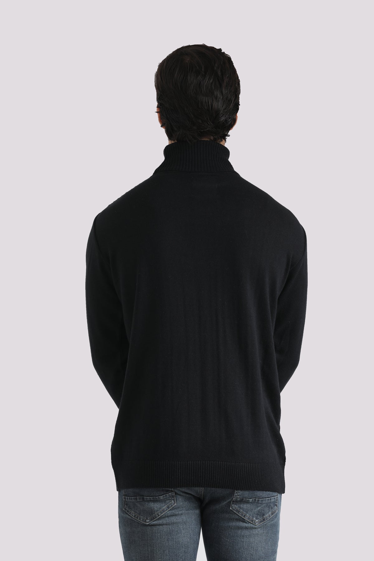 BLACK TURTLE NECK SWEATER