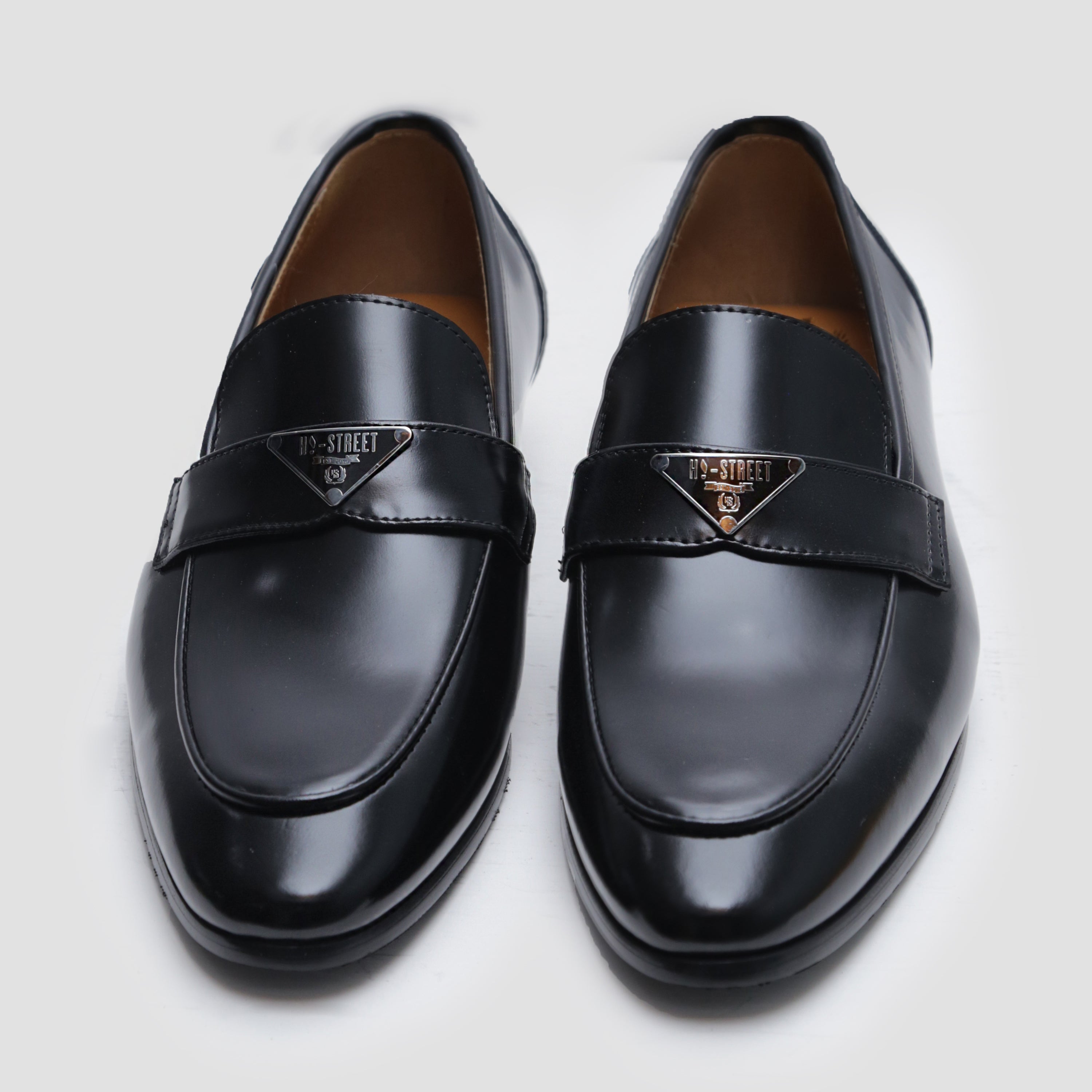 BLACK PATENT BUCKLE SHOES