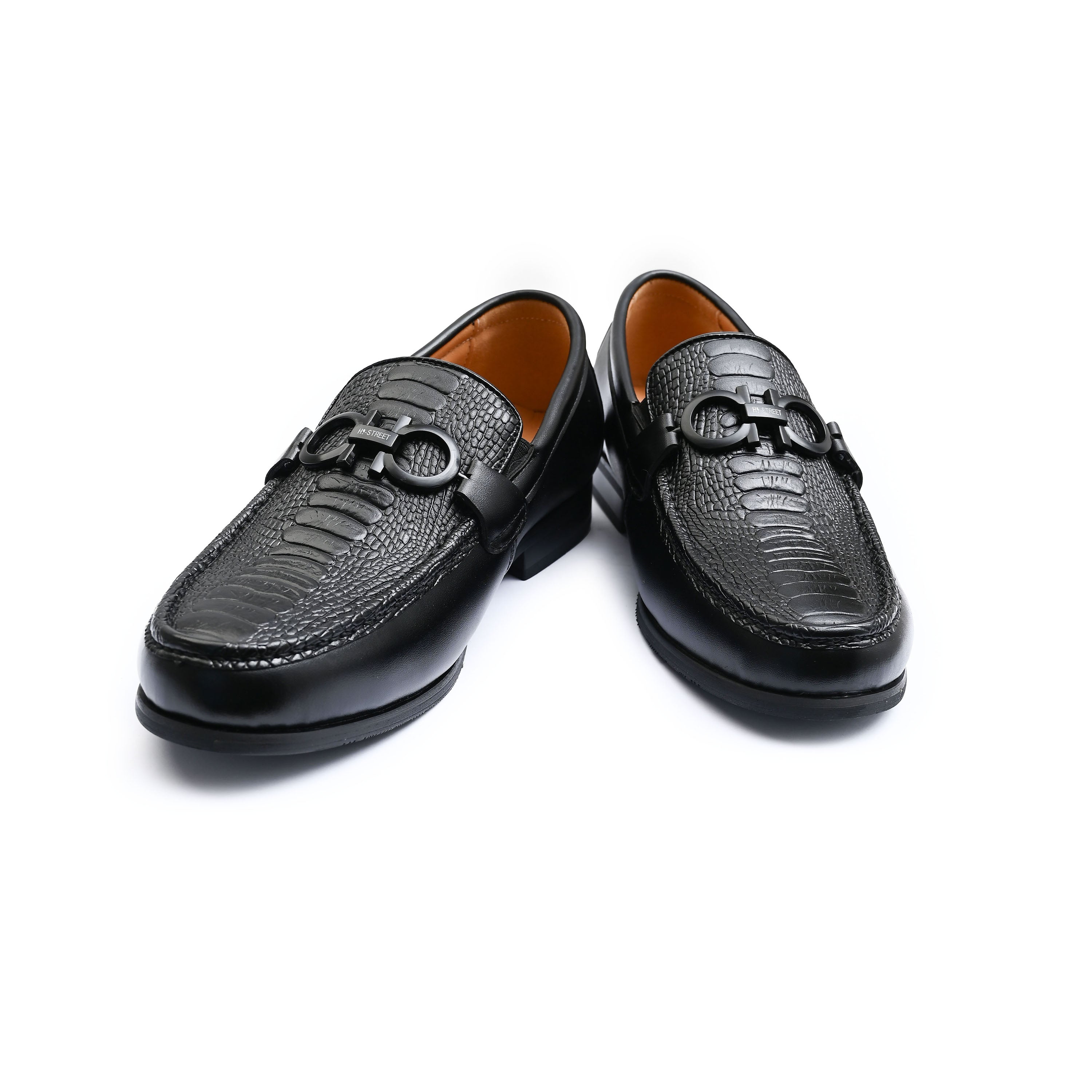 BLACK TEXTURE PLATE LOAFER