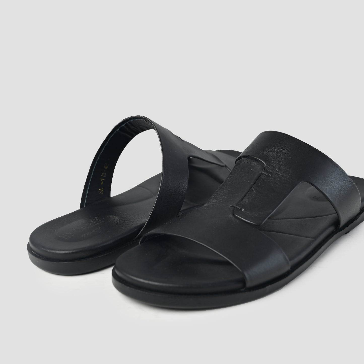 BLACK LEATHER COMFORT SLIPPER