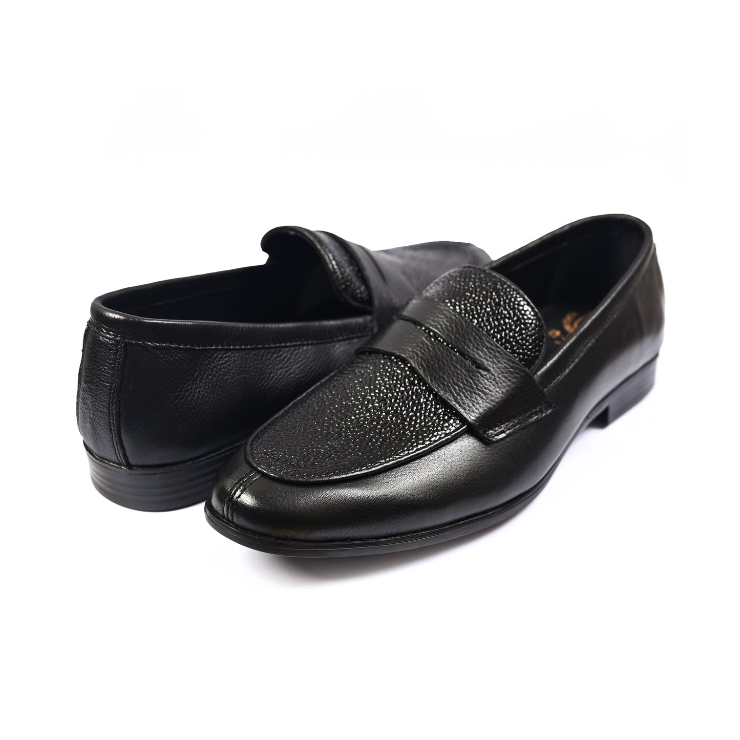 BLACK TEXTURED LEATHER SHOES