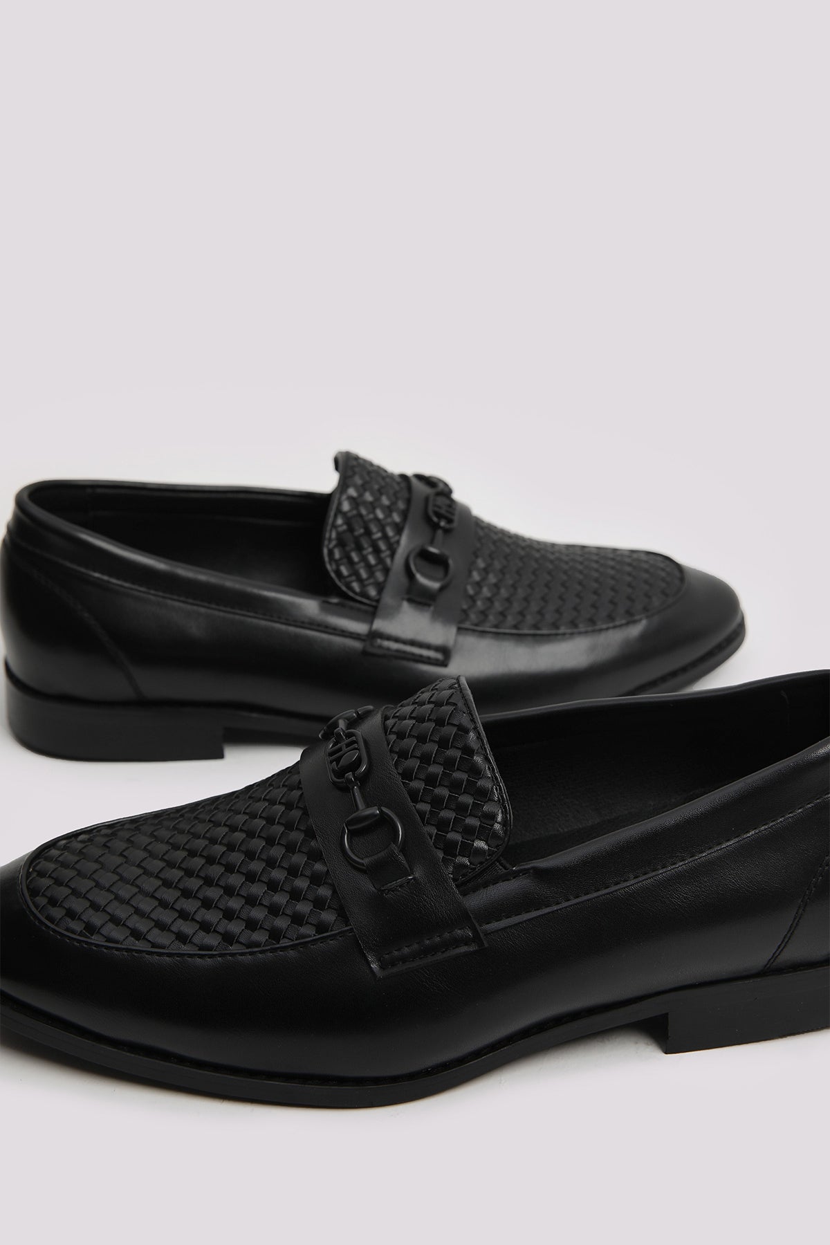 BLACK BRAIDED SNAFFLE LOAFER