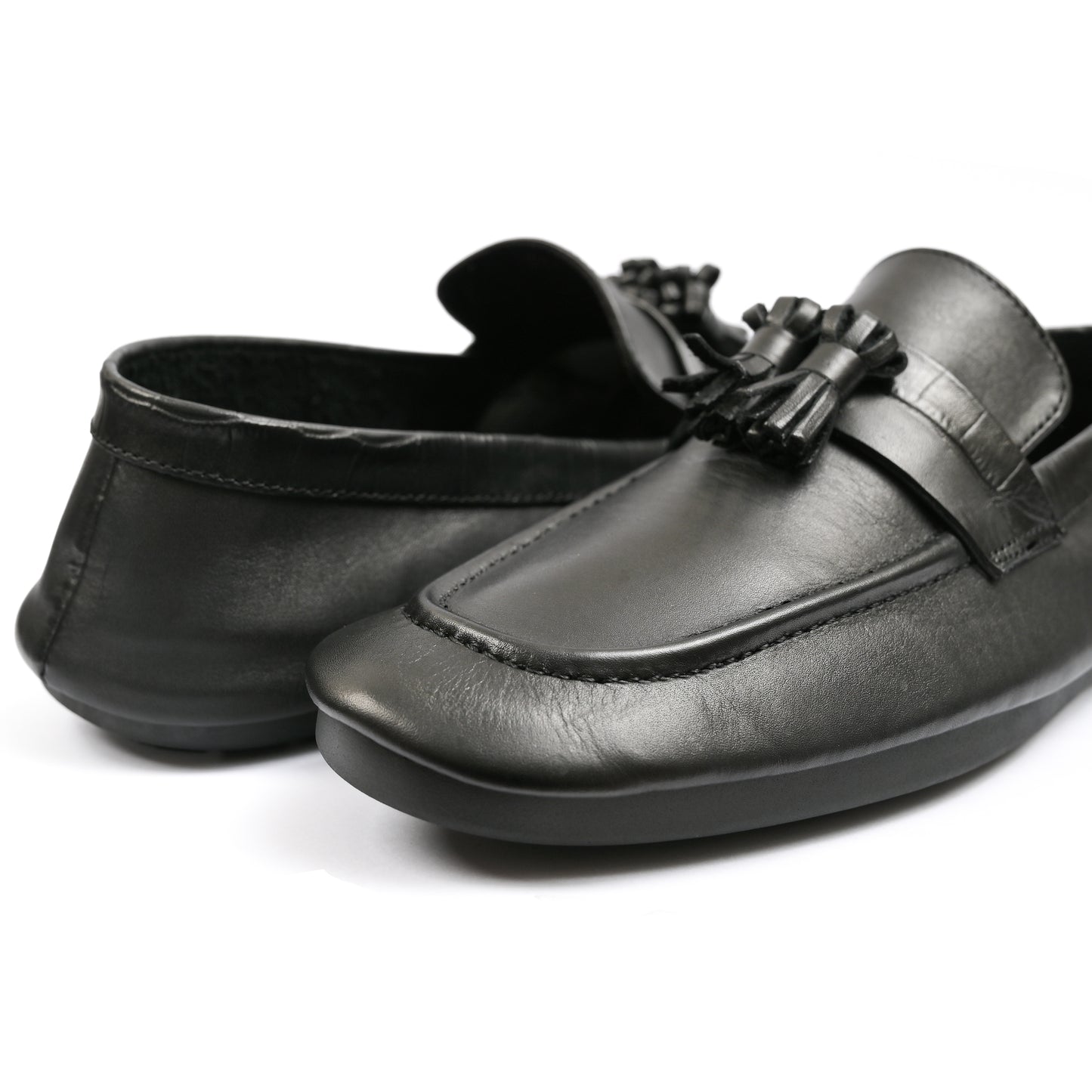 BLACK ANILINE LEATHER MOCCASIN