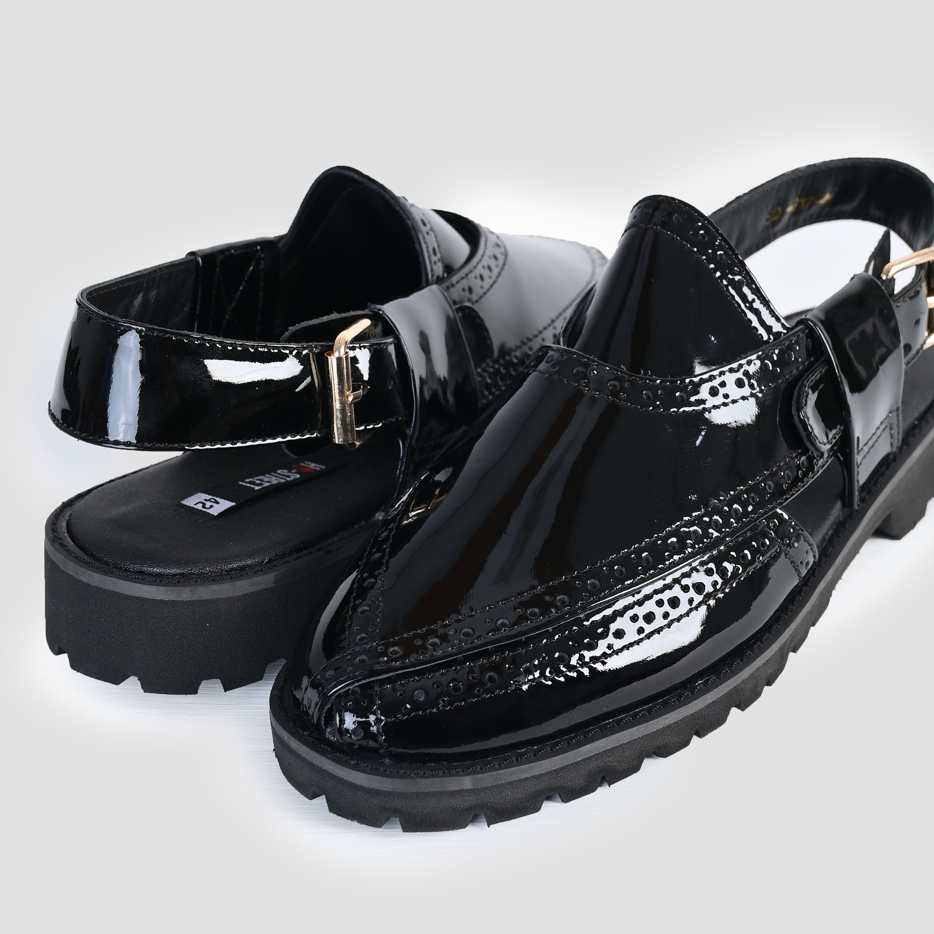 BLACK PATENT LEATHER SANDAL