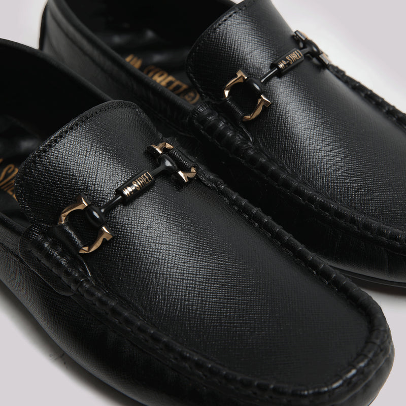 casual shoes price in pakistan