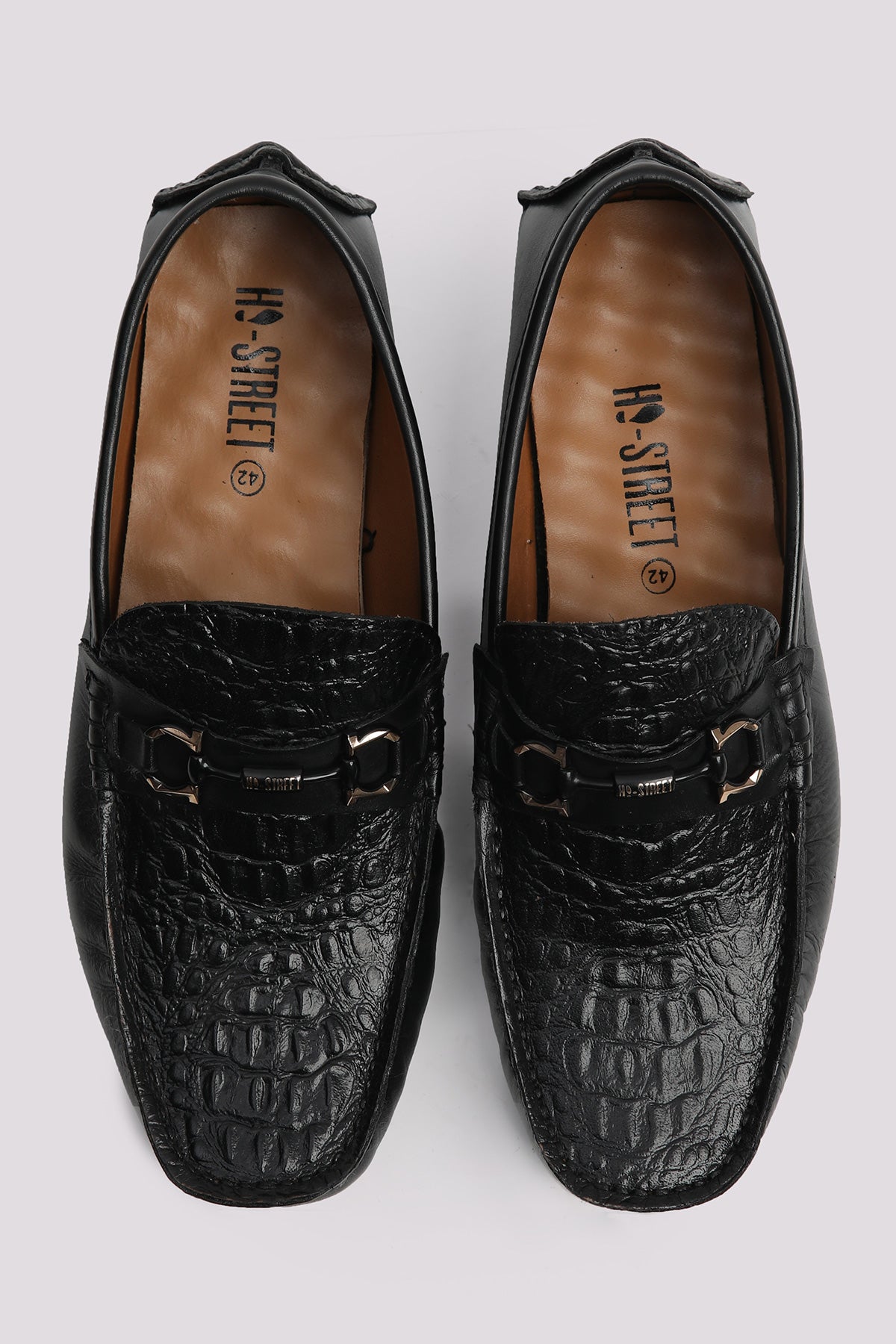 BLACK MOCCASIN WITH CONTRAST BUCKLE