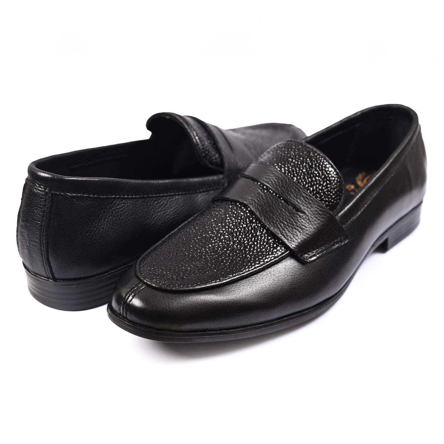 BLACK TEXTURED LEATHER SHOES