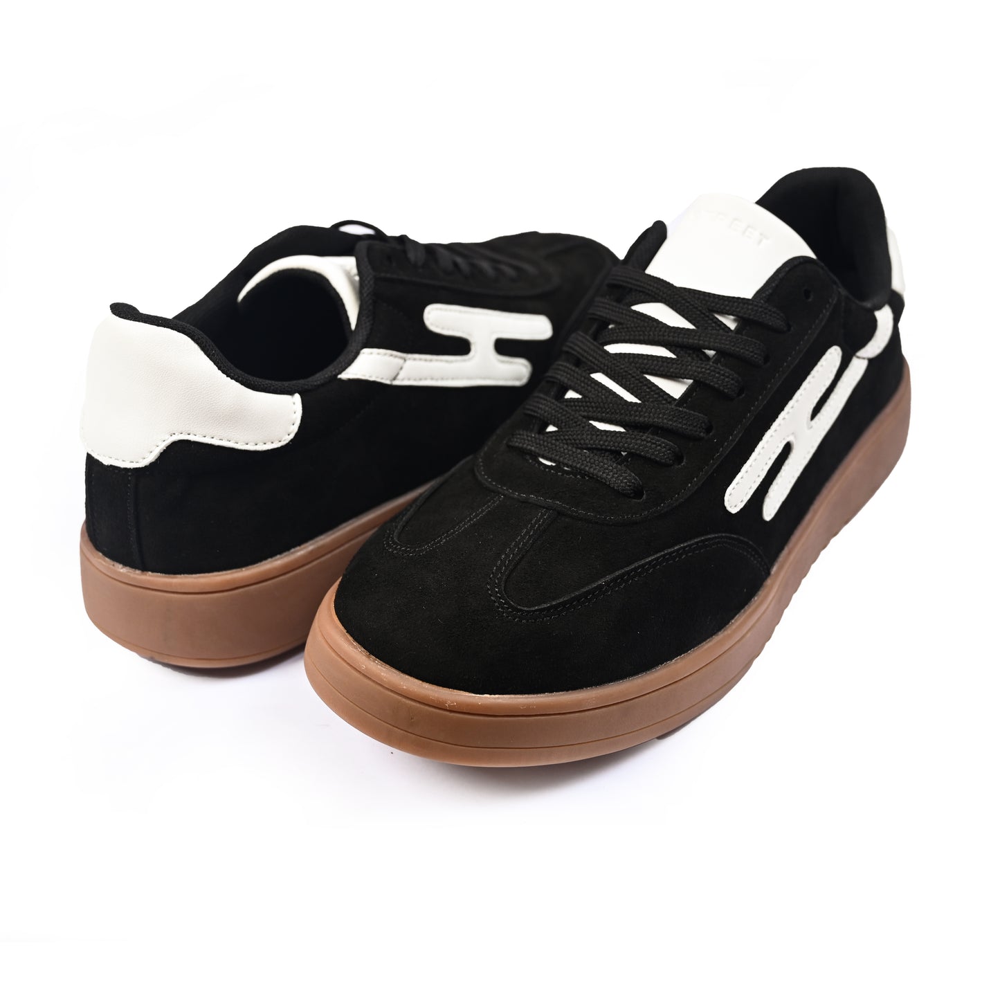 BLACK SUEDE RETRO SNEAKER