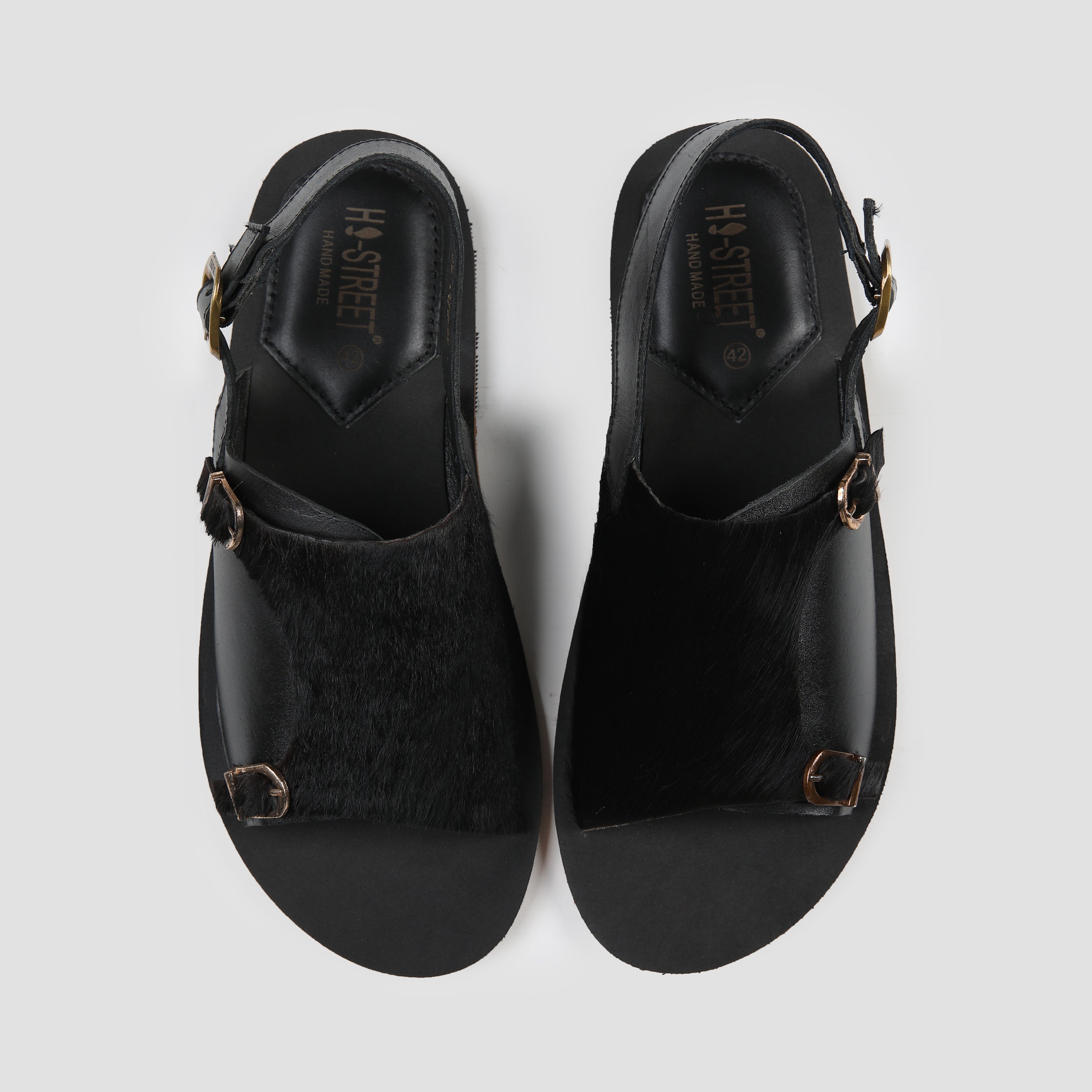 BLACK HAIR ON BUCKLE SANDAL