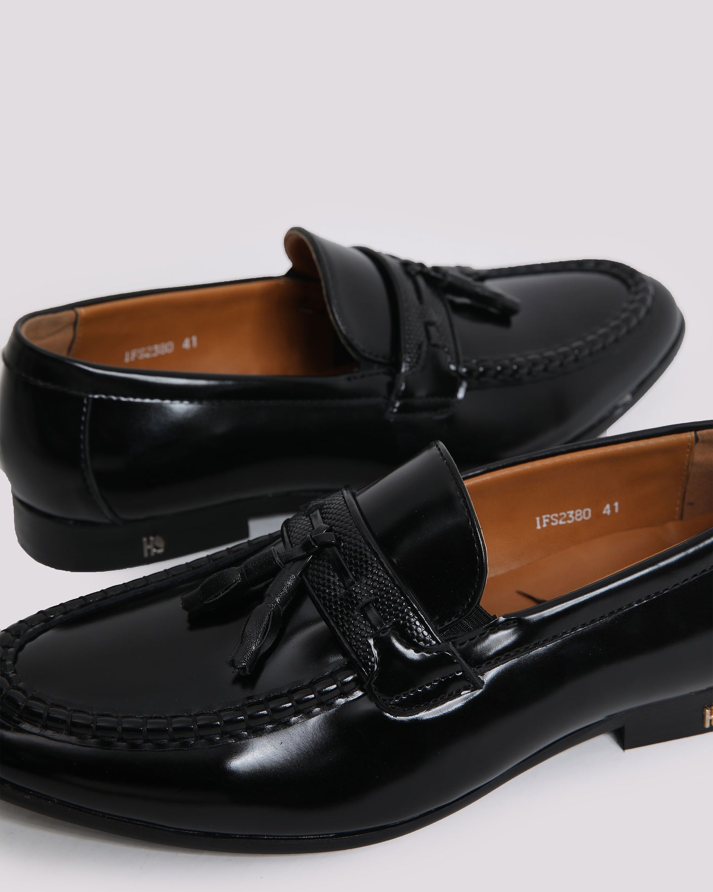 BLACK PATENT TASSEL SHOES