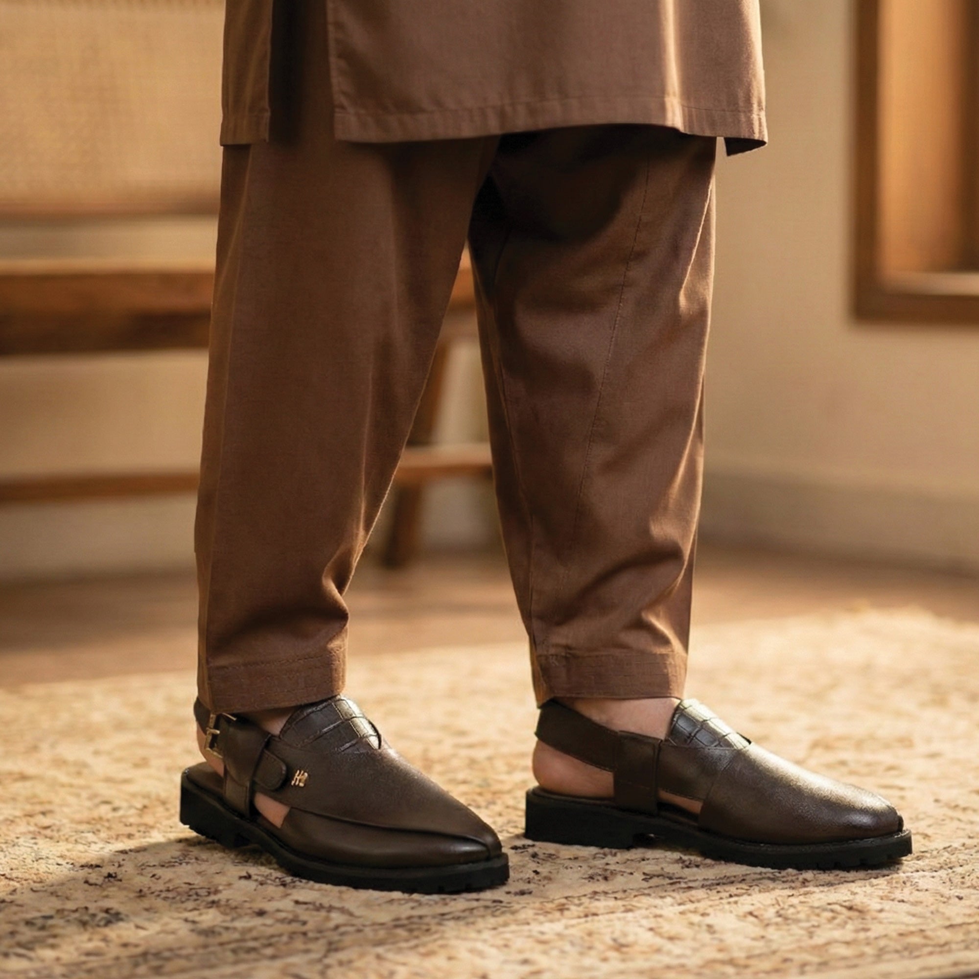 SPLIT LEATHER COMFORT SANDAL