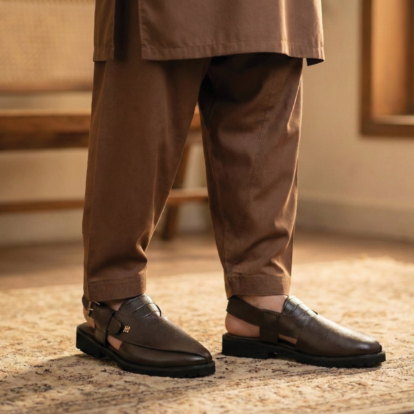 SPLIT LEATHER COMFORT SANDAL