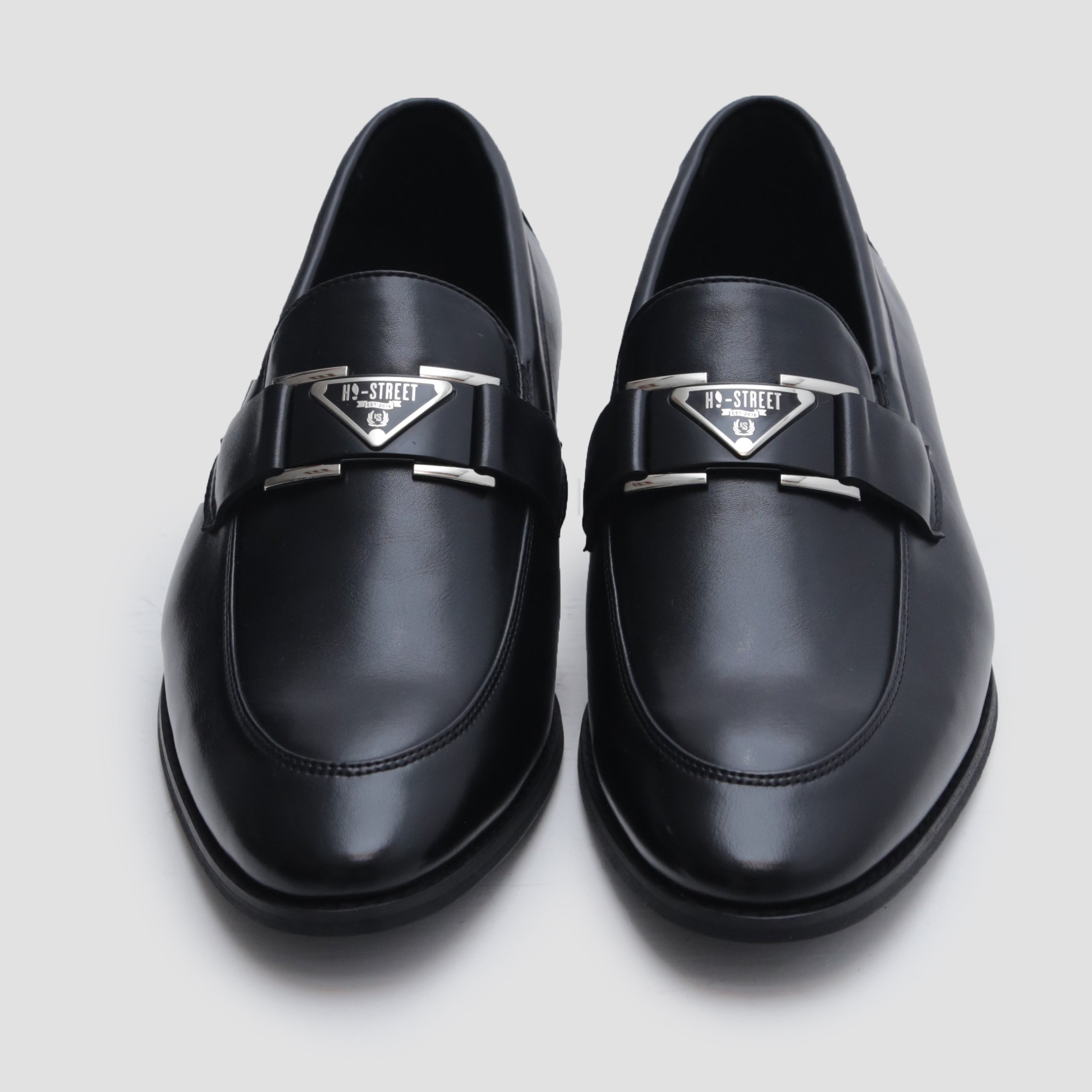 BLACK SHOES WITH BUCKLE