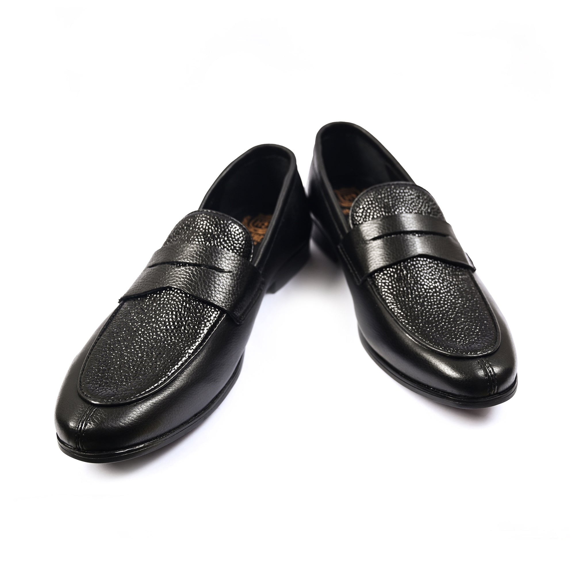 BLACK TEXTURED LEATHER SHOES