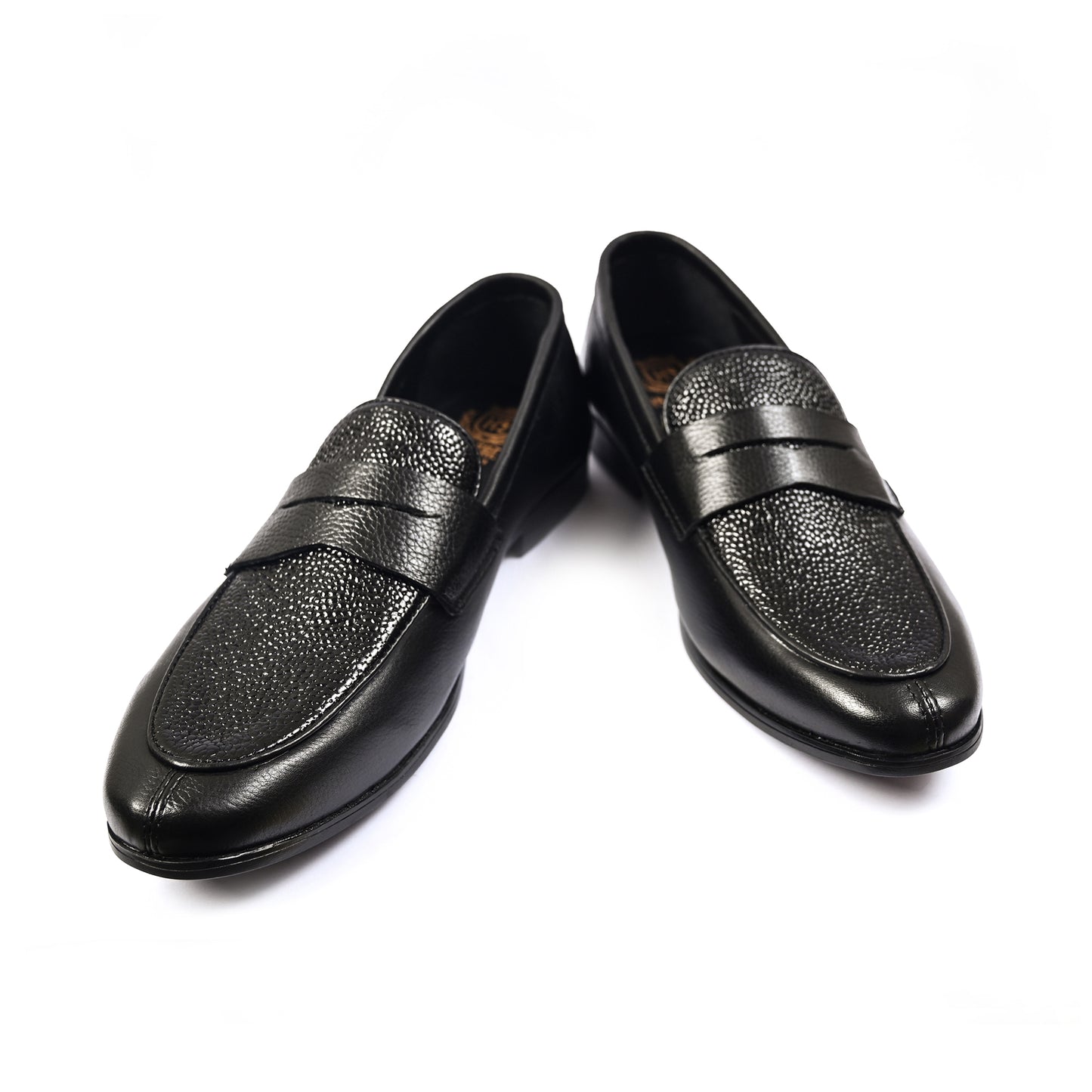 BLACK TEXTURED LEATHER SHOES