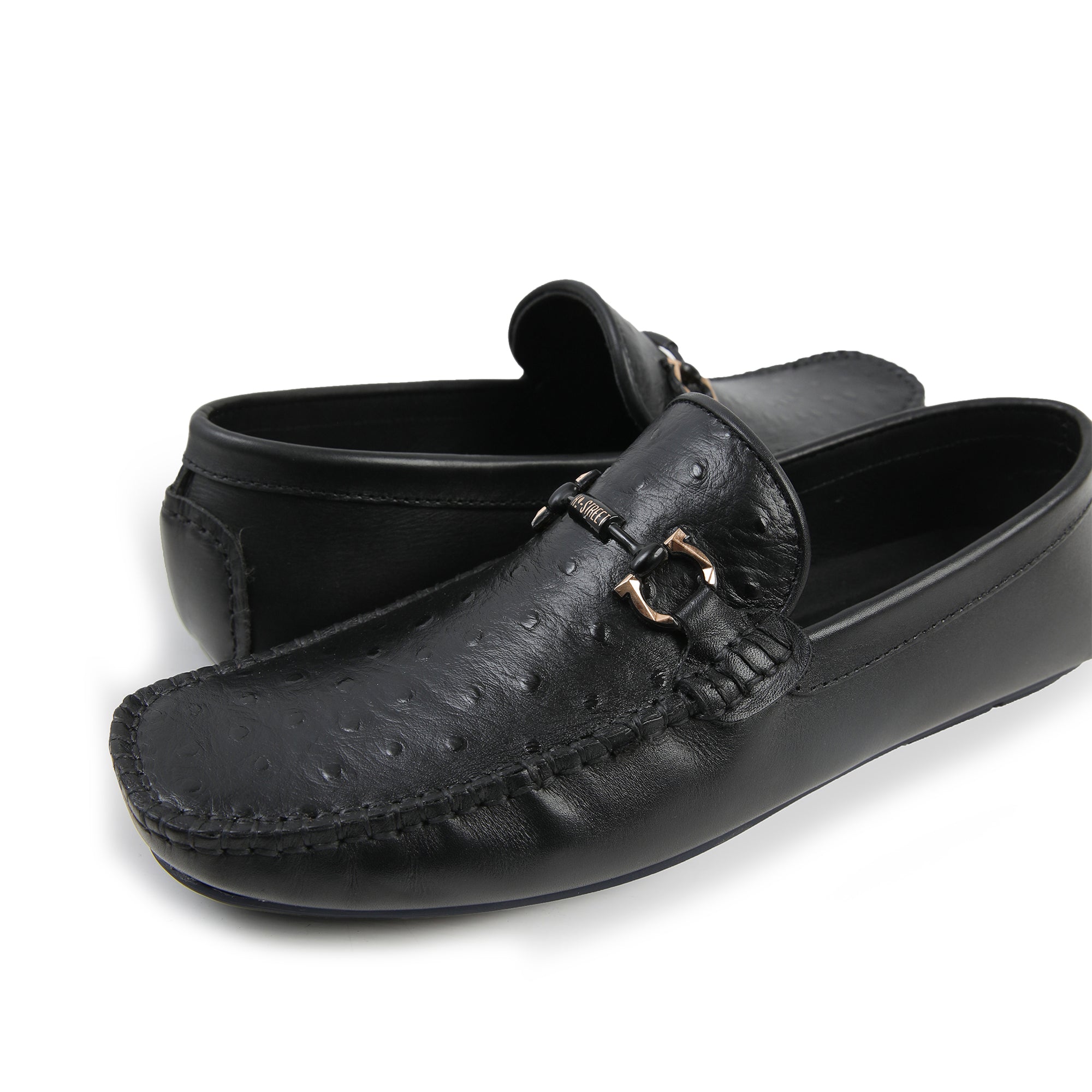 BLACK TEXTURED LEATHER MOCCASINS