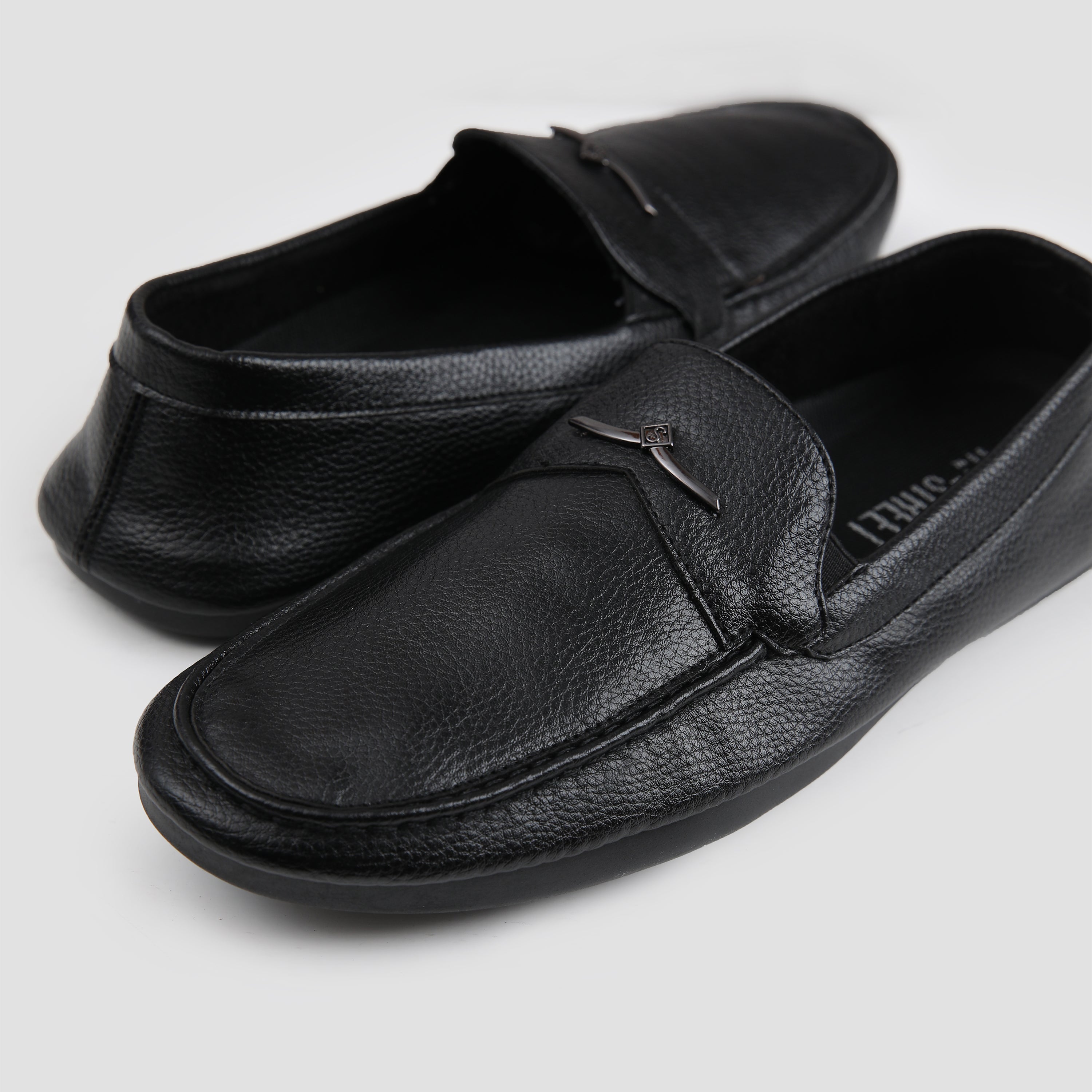 BLACK COMFY MOCCASIN