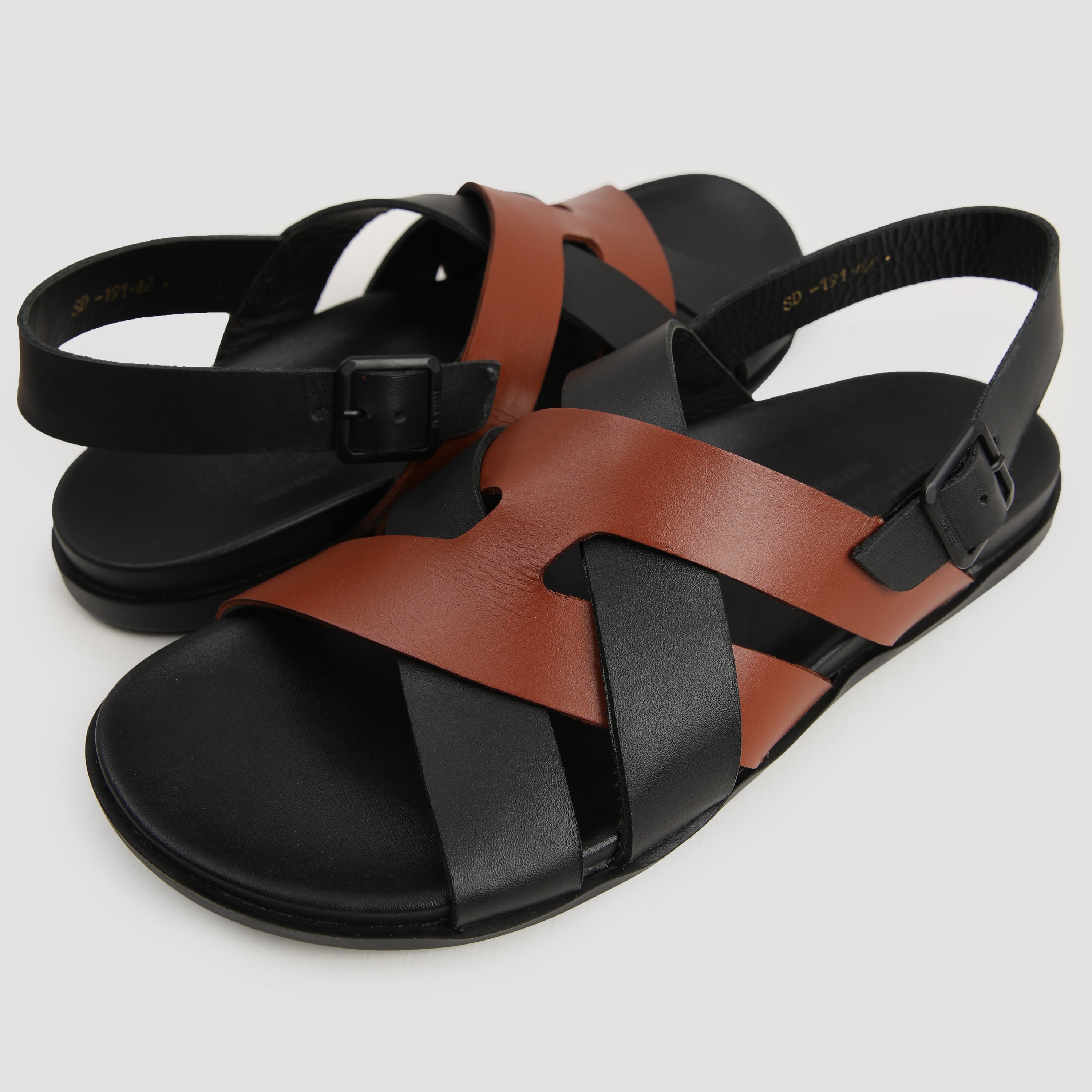 MULTI CROSS STRIPED COMFORT SANDAL