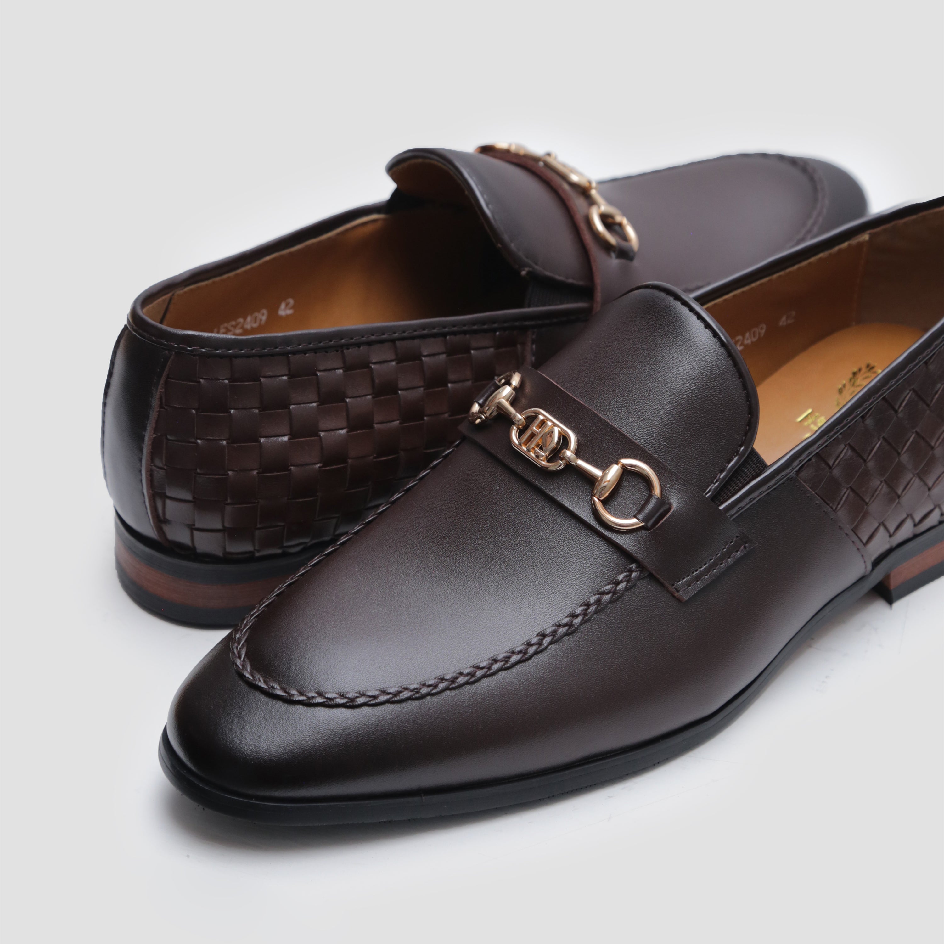 formal shoes brand in pakistan