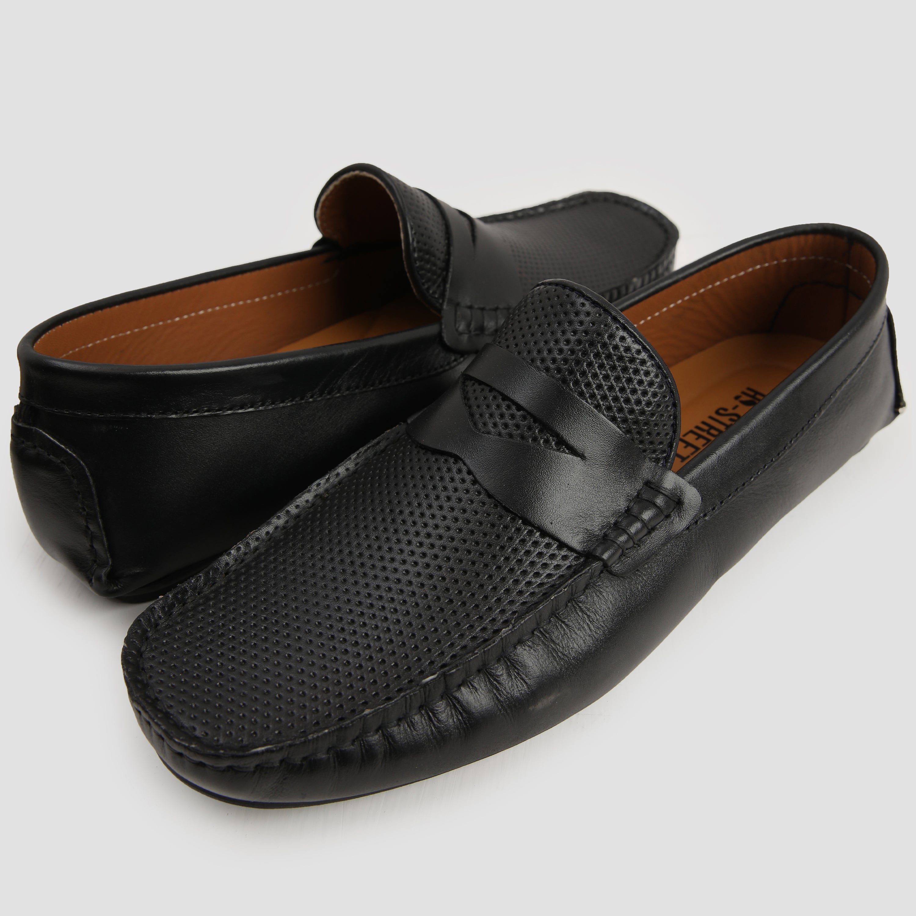 BLACK TEXTURED LEATHER MOCCASINS