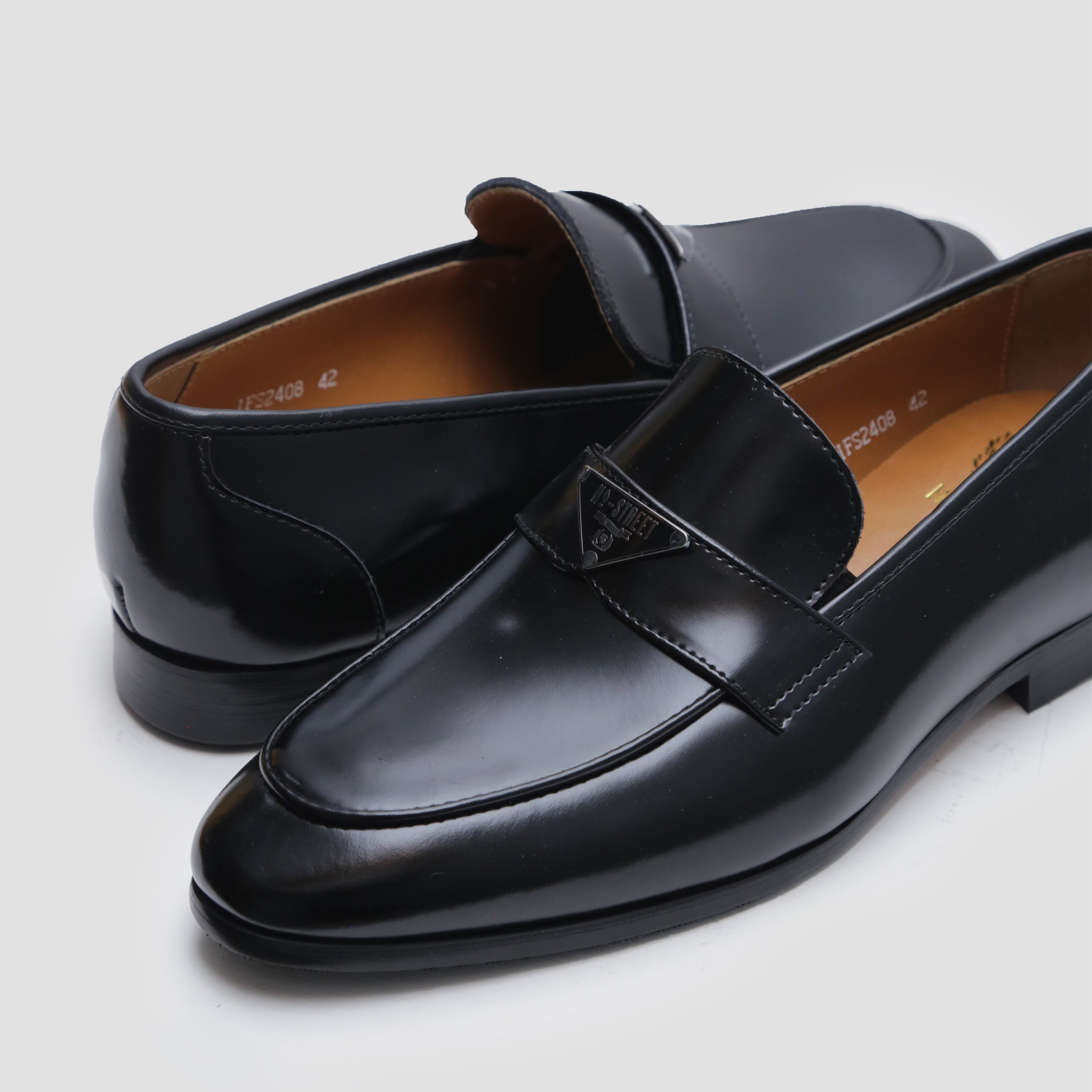 BLACK PATENT BUCKLE SHOES