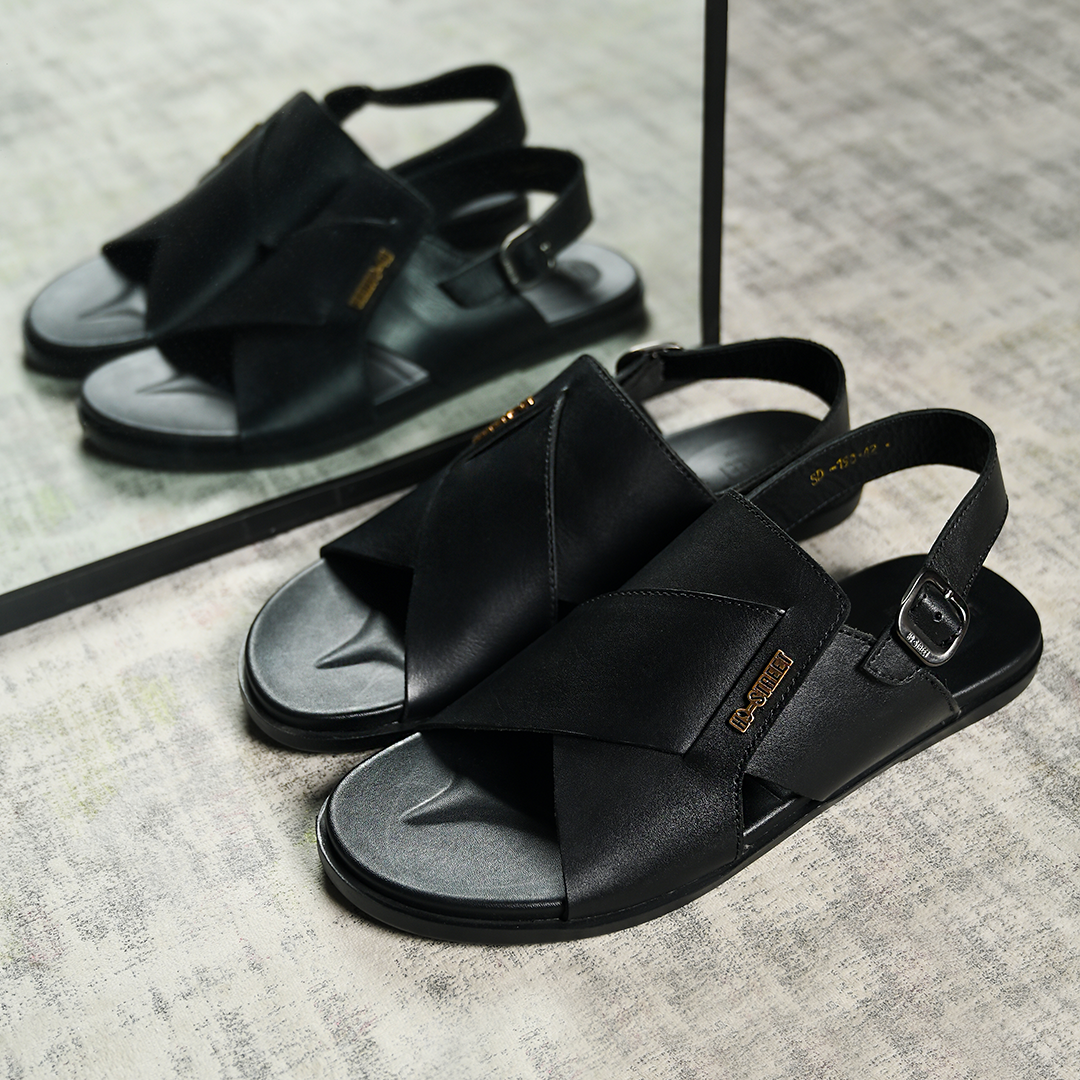 BLACK LEATHER COMFORT SANDAL